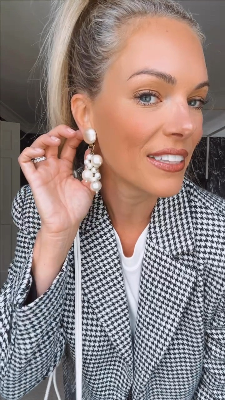 Linking similar houndstooth pieces here and these amazing fall boots!

#LTKWorkwear #LTKShoeCrush #LTKVideo