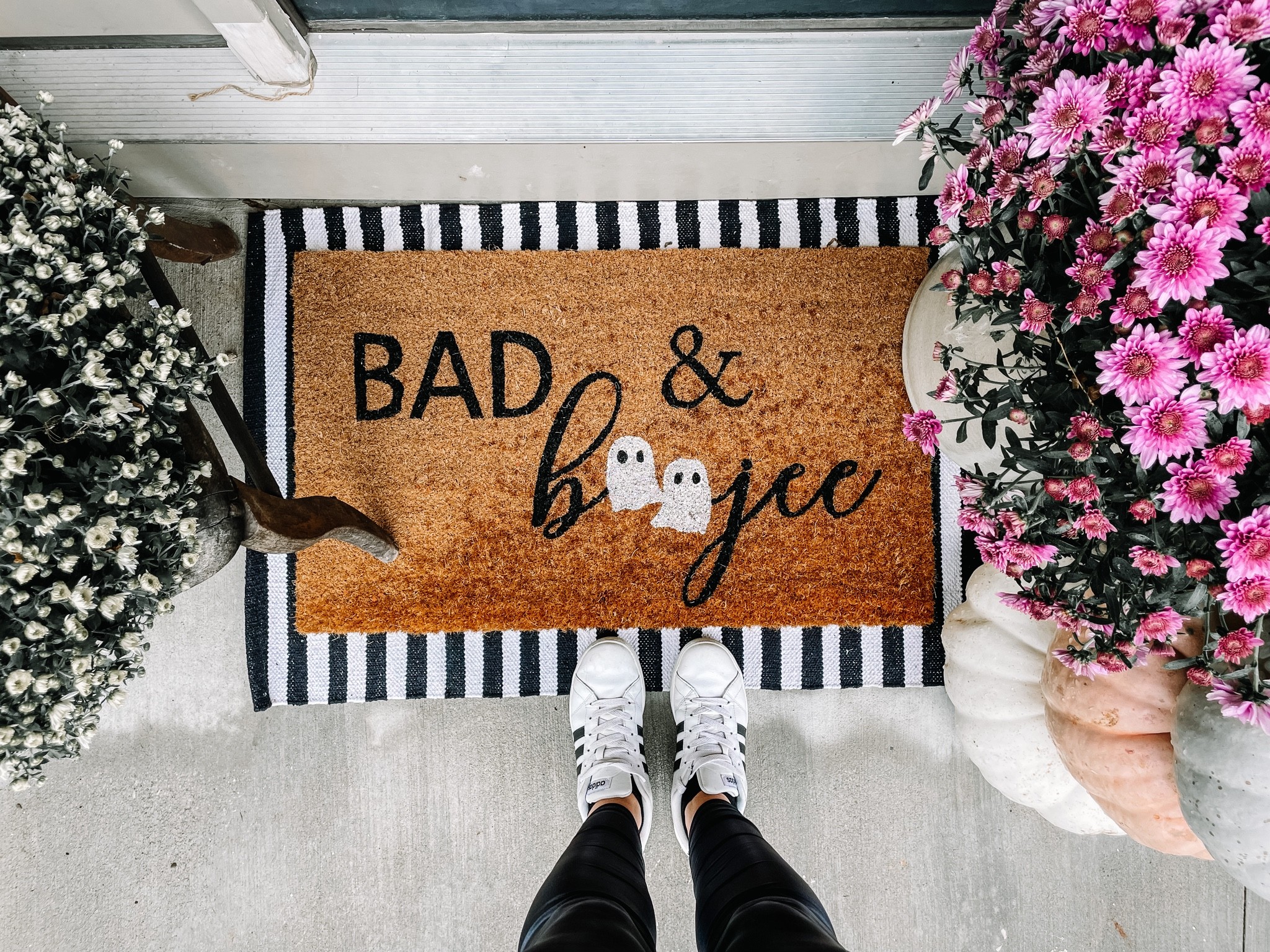 Halloween decor for small front porches:) Follow @nichenn_oh for all my finds🖤

#LTKHalloween 

#LTKSeasonal #LTKunder50