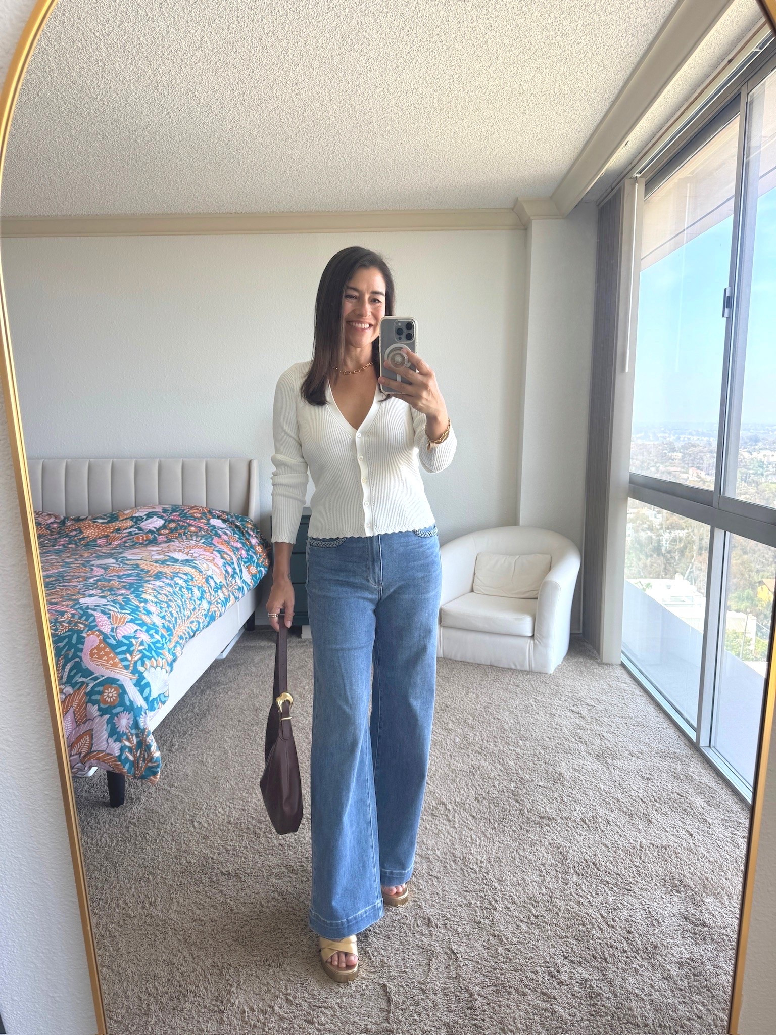 Fall outfit: white cardigan, wide leg jeans & gold accessories

#LTKootd #LTKgrwm #LTKSeasonal