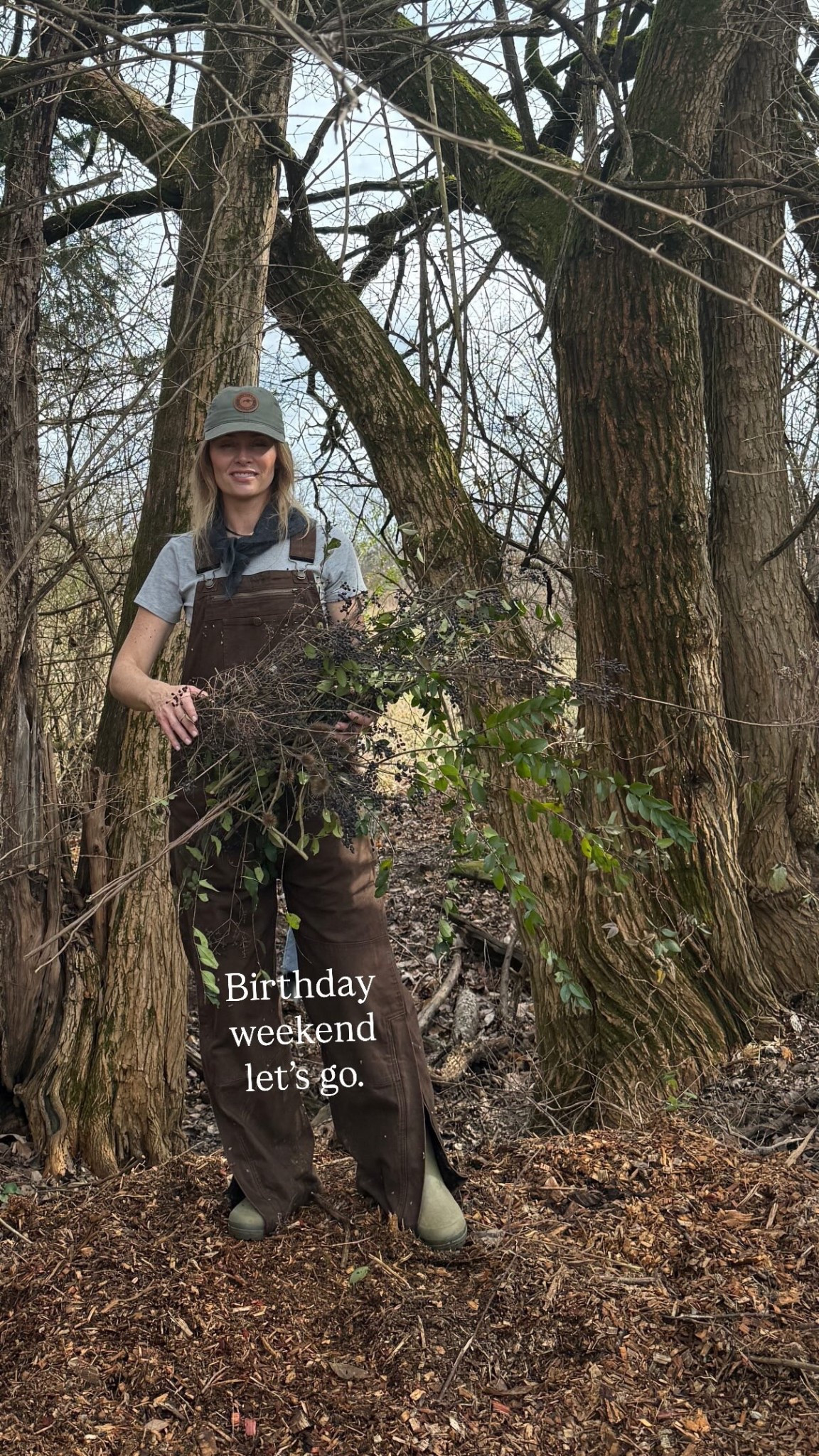 Love an overall look!

#LTKdayinmylife #LTKootd #LTKSeasonal