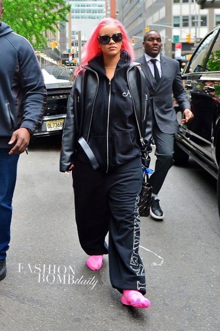 #rihanna with #pinkhair wearing #awake