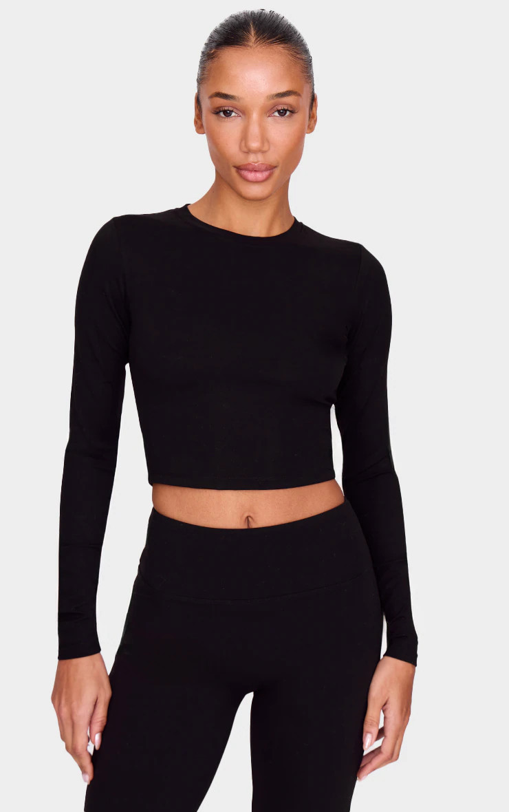 Black Sculpt Long Sleeve Crop Gym Top | PrettyLittleThing UK