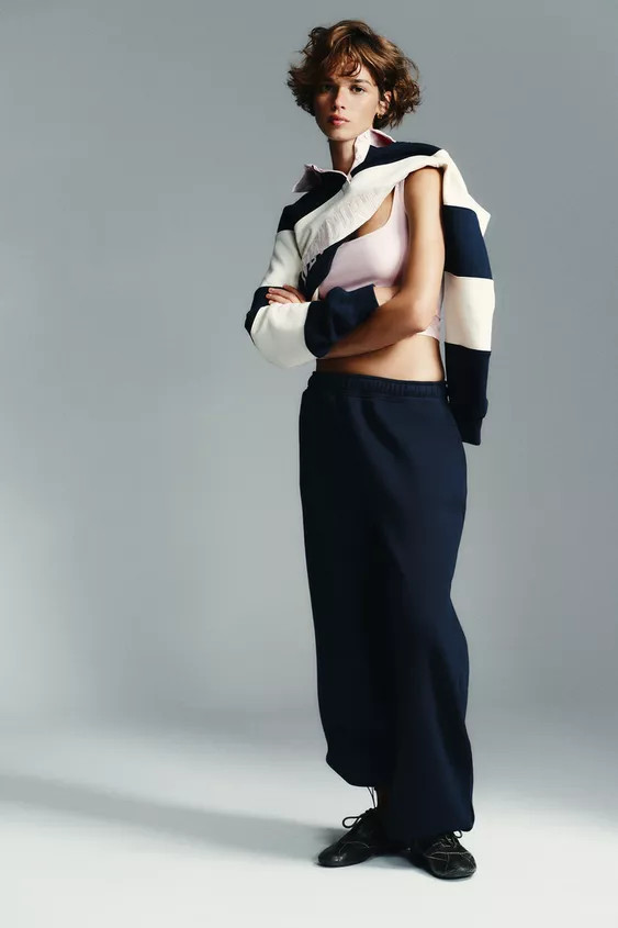 TOP WITH SQUARE NECKLINE | Zara UK