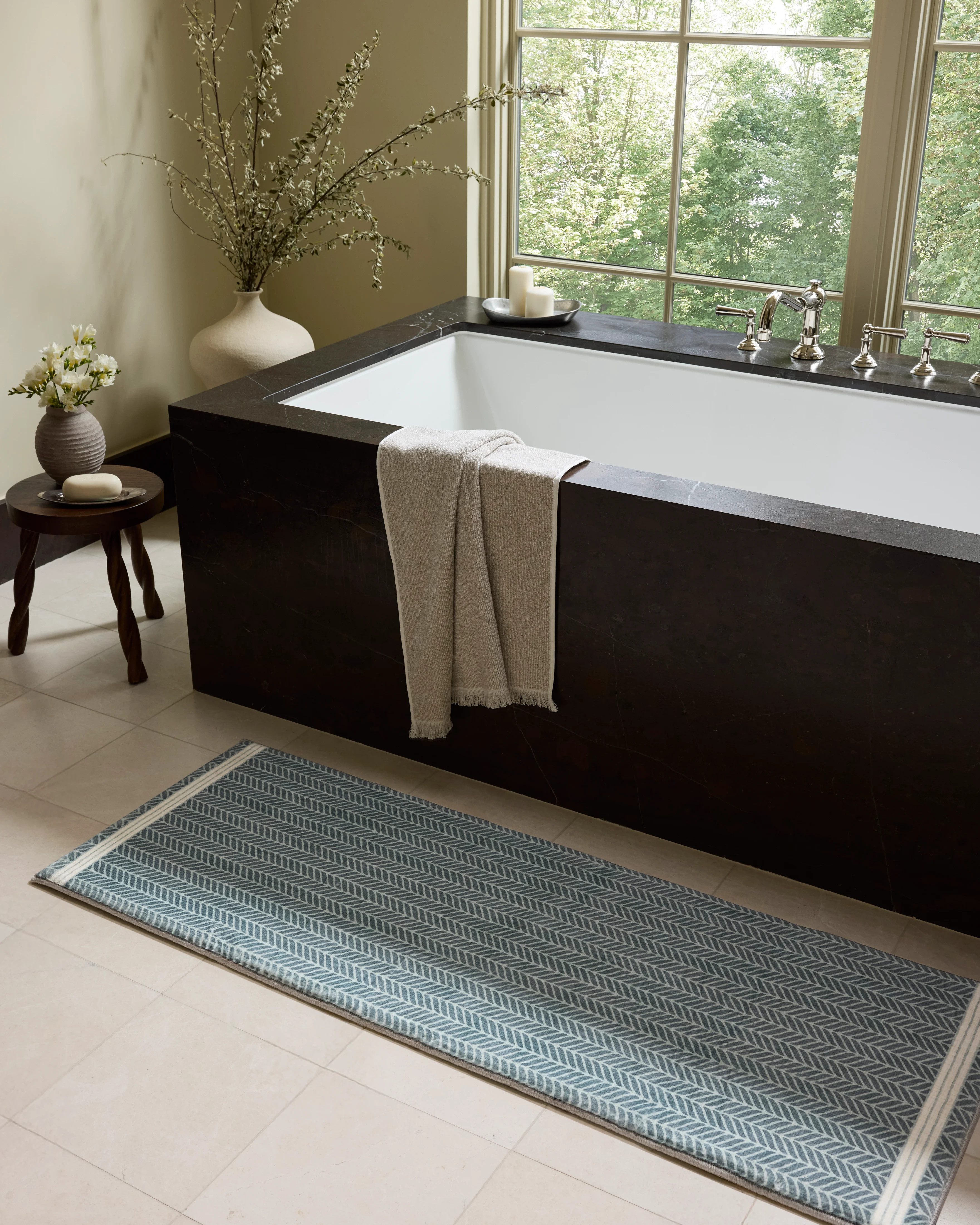 Chris Loves Julia x Loloi-Marvin Bath Mat-MRV-01-Blue, Ivory | Rugs Direct