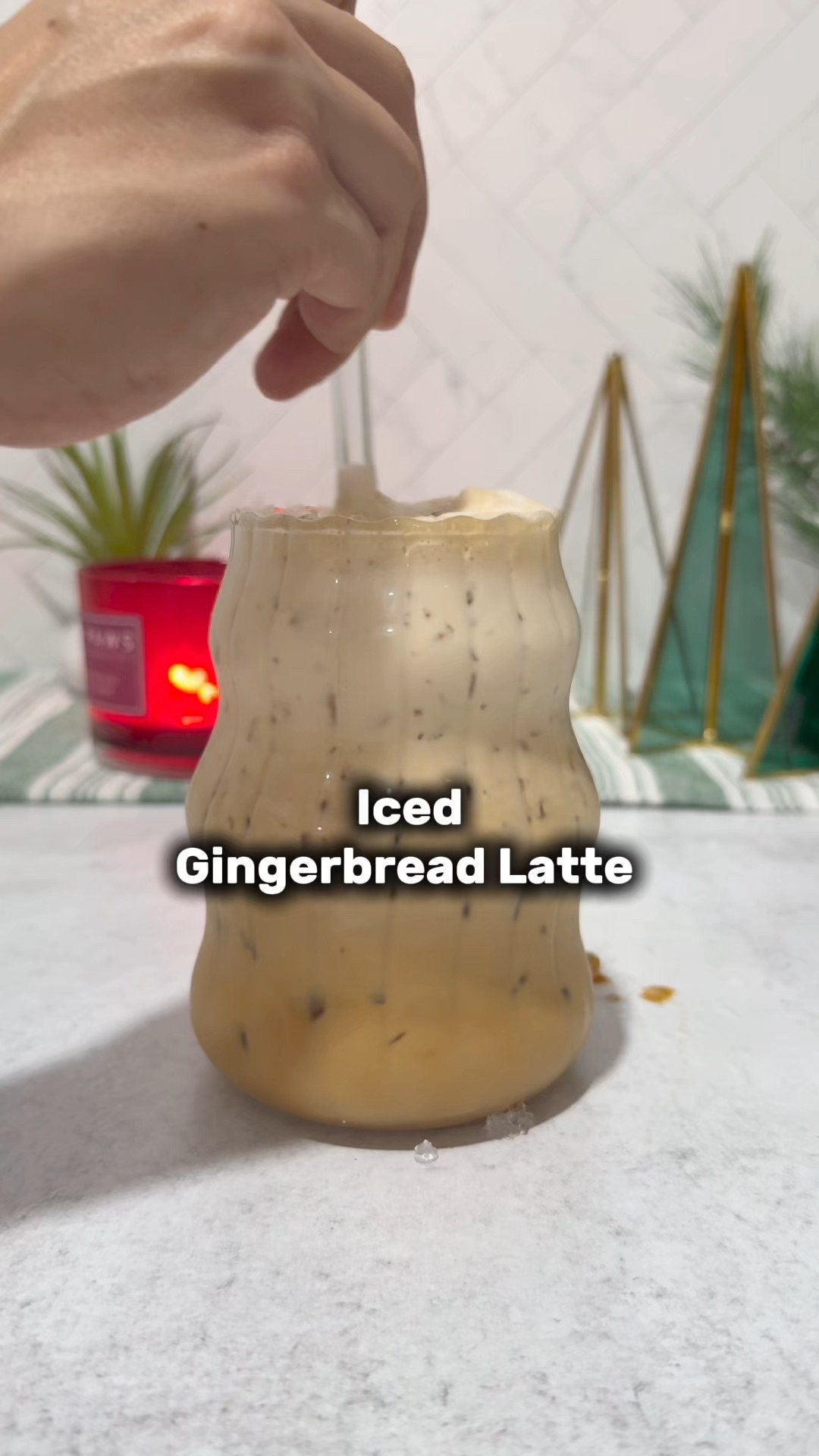 Holiday coffee is my favorite type of coffee 🎄🎄

Iced gingerbread latte 

Ingredients: 
•0.5-1oz gingerbread syrup 
•2oz espresso 
•6oz milk 

#coffee #coffeeathome #holidaycoffee #drinks #drinkrecipes 

#LTKHome #LTKfoodie #LTKdayinmylife