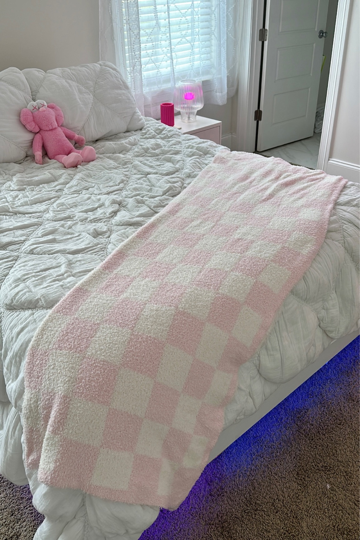 amazon find - best quality blanket I’ve EVER owned 

 Checker print throw blanket. Throw blankets. Fuzzy blanket. Cozy blanket. Amazon finds. Bedroom decor. Home decor. Cozy room  Cozy bed. Comforter. 

#LTKfindsunder50 #LTKGiftGuide #LTKhome