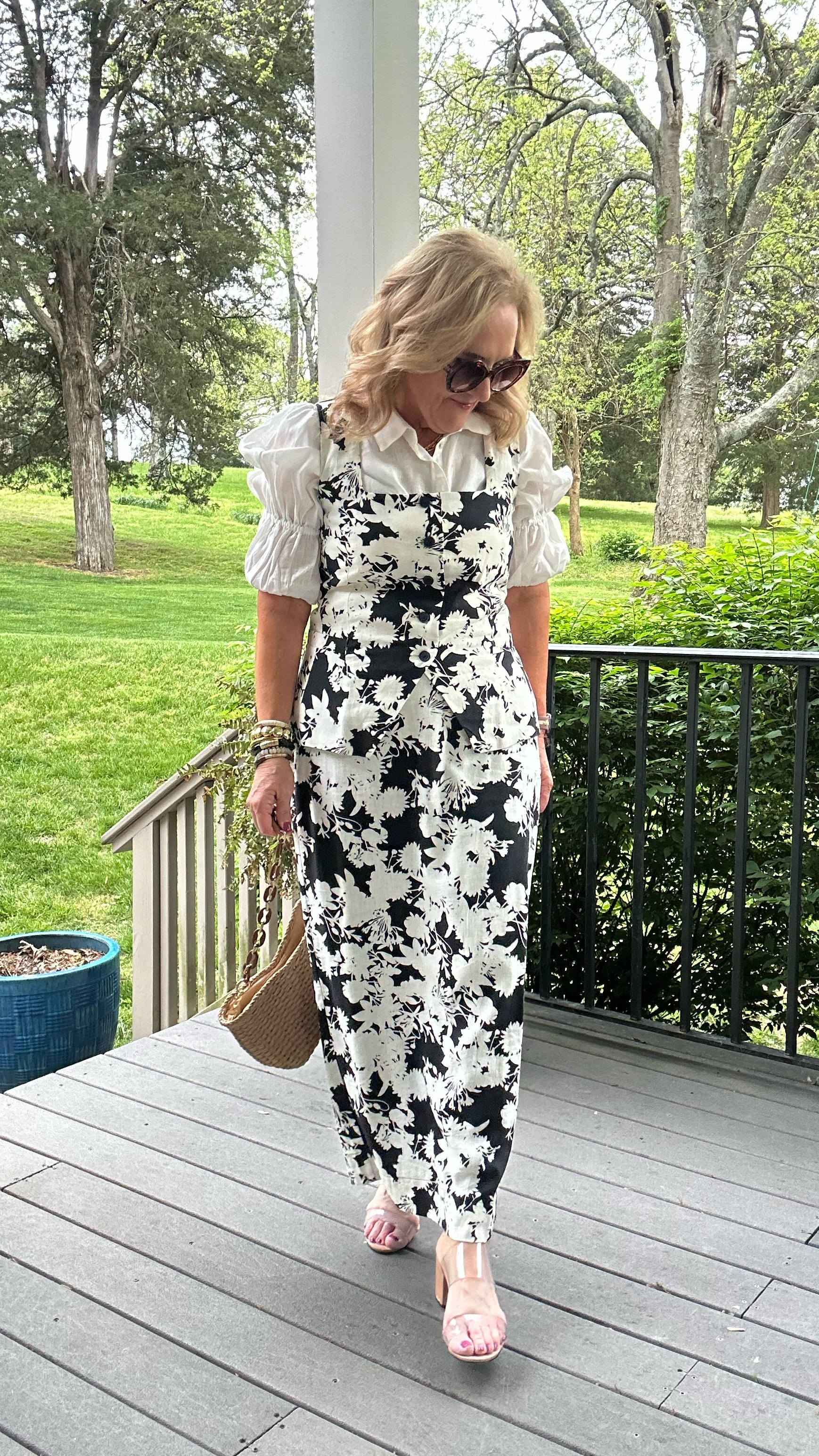 Skirt size 6
Vest size medium petite 
Linen blouse size medium 
Acrylic sandals true to size 
Bag comes with 2 straps. It’s a good one  
30% off Allie Bess jewelry with code BLOG

#LTKWatchNow #LTKOver40 #LTKSaleAlert