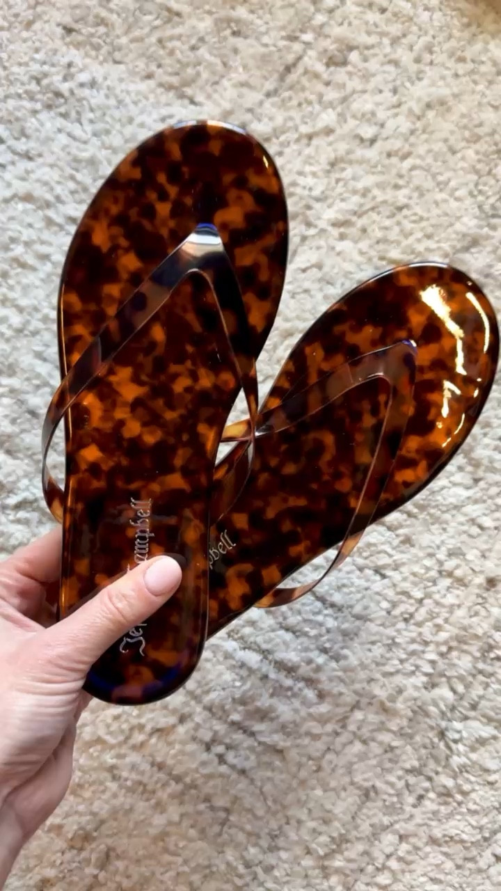 Spring sandals 
Sandals
Vacation 

#LTKSeasonal