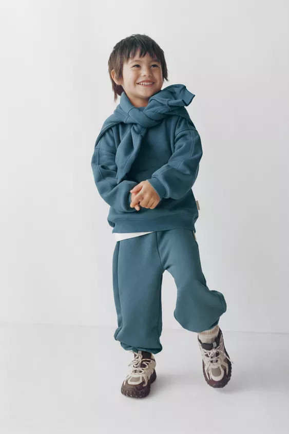 JOGGING SWEATSHIRT AND BASIC JOGGER PANTS SET WITH LABEL | Zara US