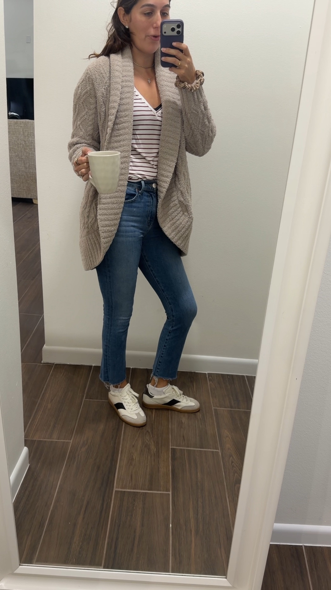 Morning drop off OOTD #ltkfinds #momstyle #toddlermom #denim #falloutfit 

#LTKStyleTip #LTKFamily