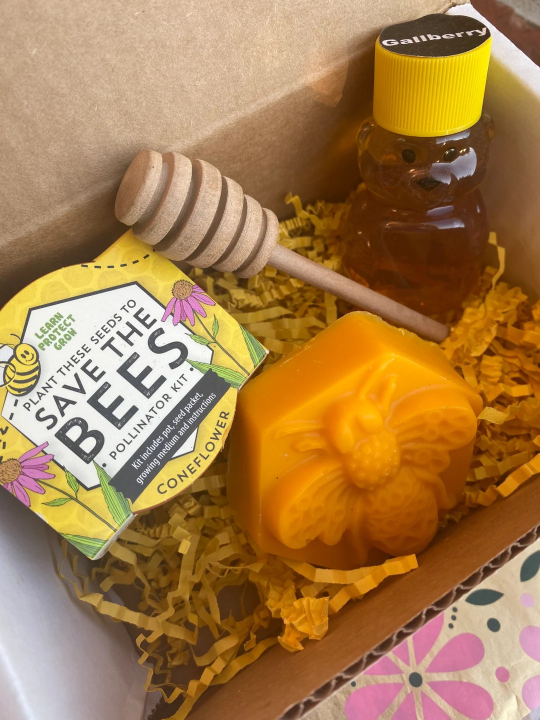 Monthly Subscription Honey Bee Box, Bee Gift Box With Florida Honey and Organic Soap - Etsy | Etsy (US)