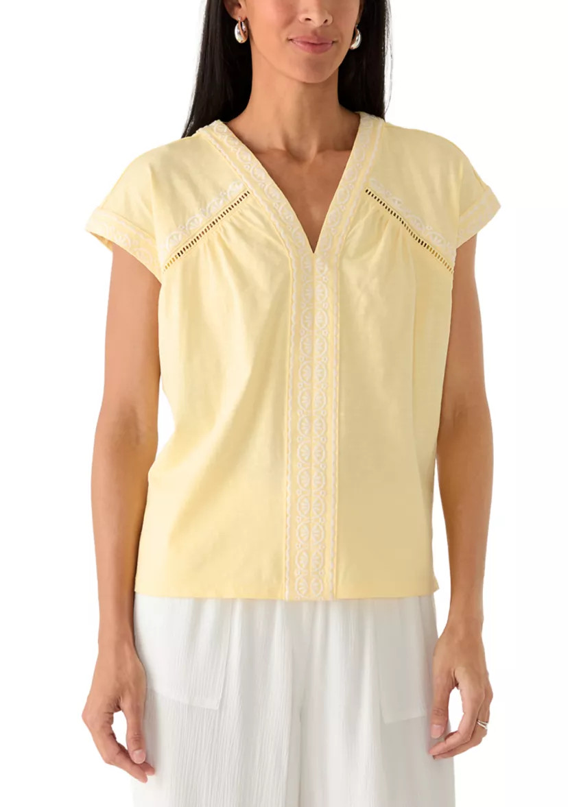 Women's Short Sleeve Embroidered V-Neck Knit Top | Belk