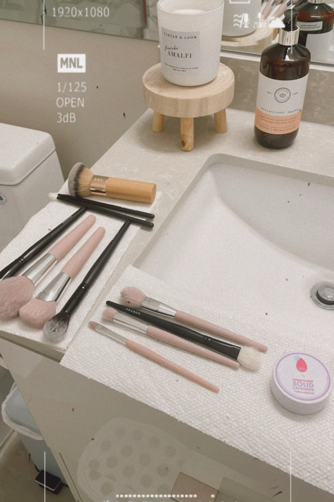 The most important part of beauty…

Washing your makeup brushes!!

I’ve been using this beautyblender solid for years and I love it! Btw, this Tarte foundation brush is the best one I’ve ever tried!

#LTKSaleAlert #LTKBeauty #LTKHome