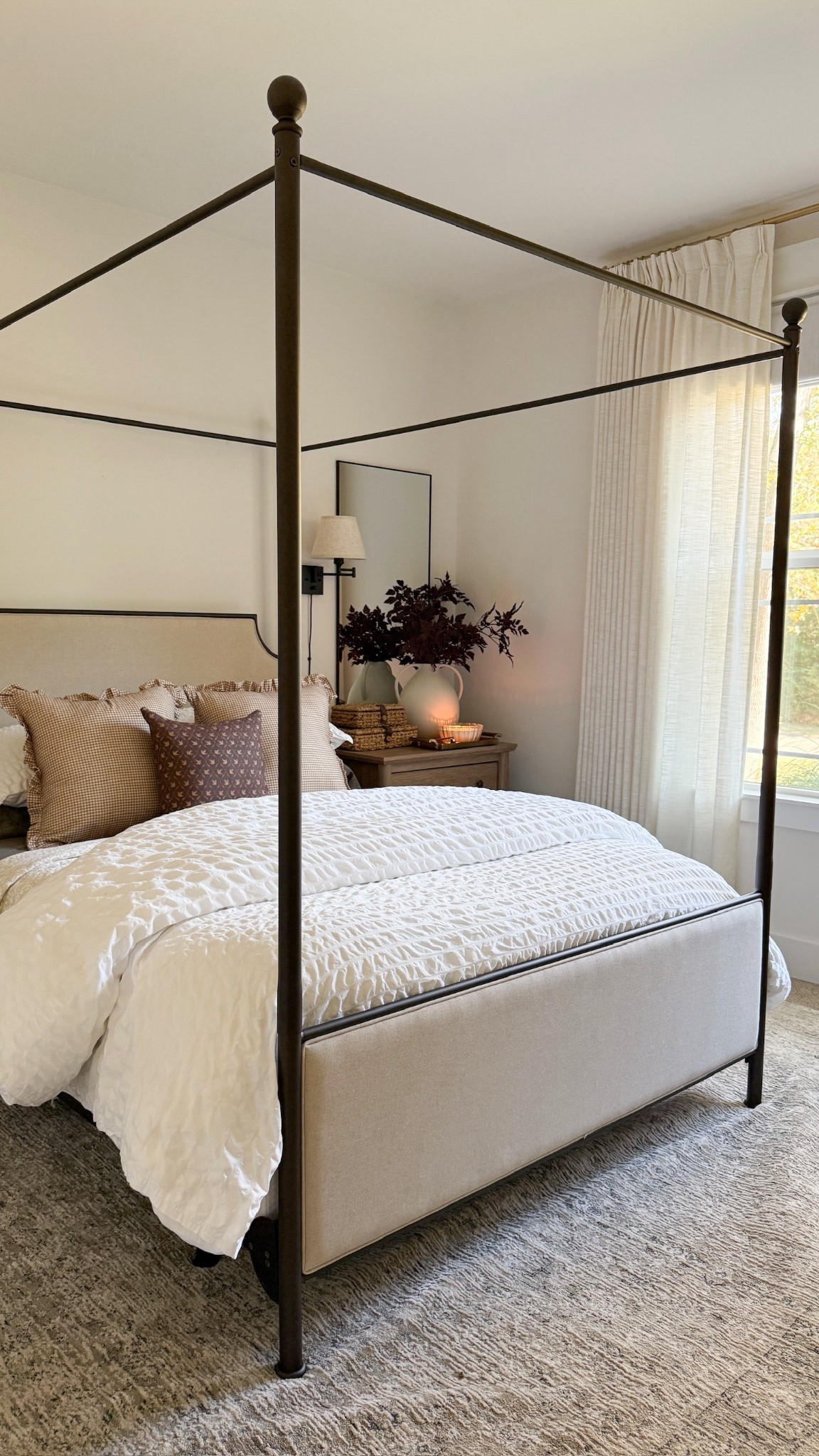 Warm and neutral details in the guest room🤎

#LTKHome #LTKSeasonal #LTKFindsUnder50