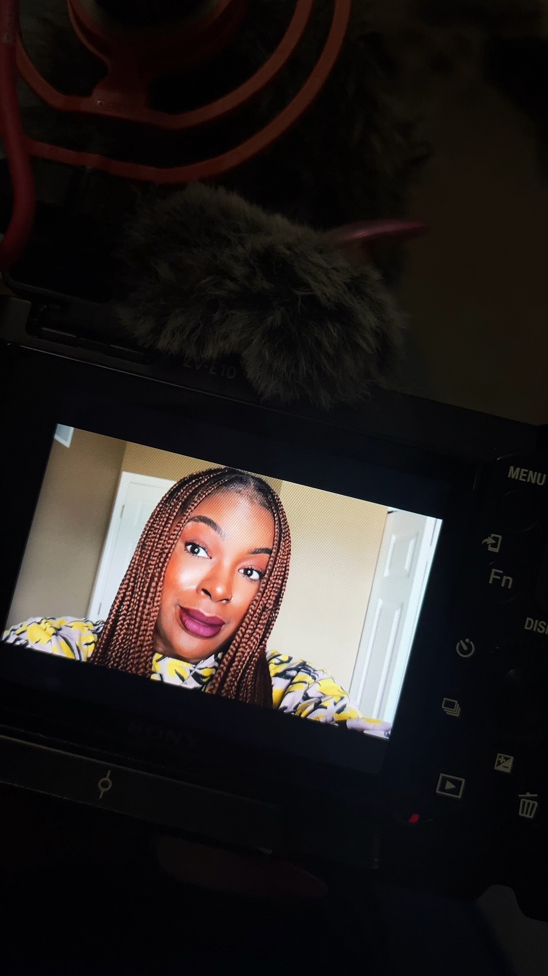 Make up LEWK

Fenty Foundation | 420
Fenty Lip Paint | Underdawg
Fenty Match Stix | Espresso and Cinamon
Rare Beauty Blush | Love
ABH Dipbrow | Ebony
Stay Naked Concealer | 70 NN 
NYX brow gel | Clear or Black
Urban Decay Hydromaniac Blush | Red Flag

#LTKBeauty