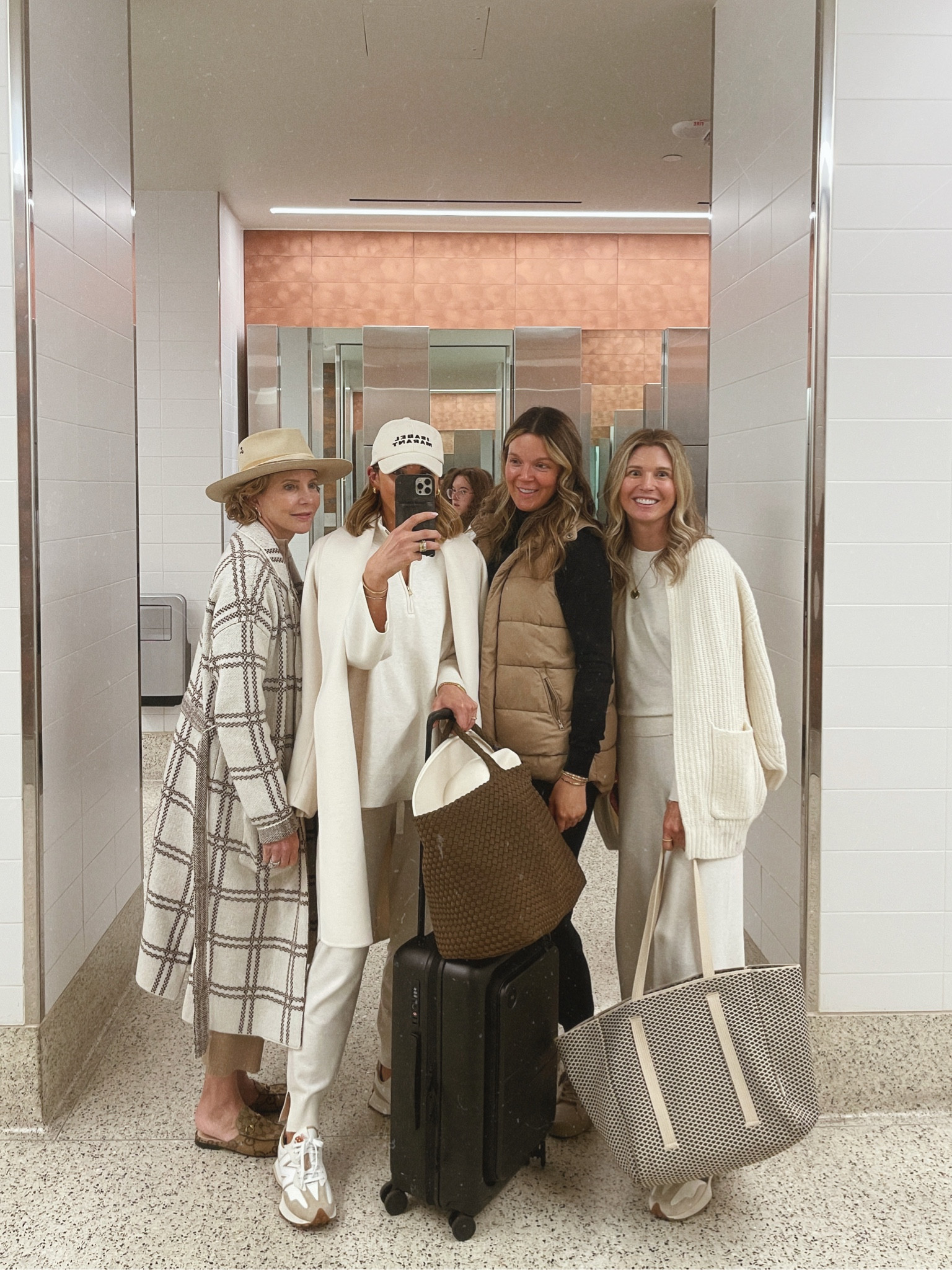 Girls trip 2023 - linking our travel outfits!