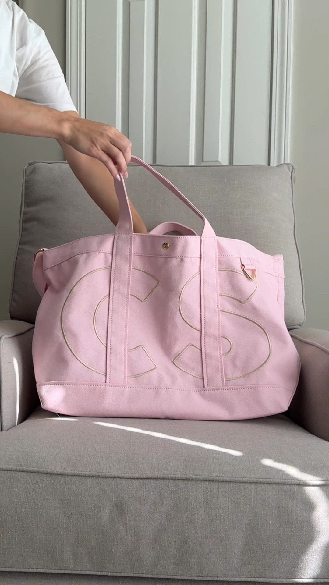 Baublebar Sale! My favorite tote is 20% off! Grab it before it ends tonight!



Tote, school tote, custom gift, gifts for her, initials, beach tote, carryon bag 

#LTKTravel #LTKItBag #LTKFindsUnder100