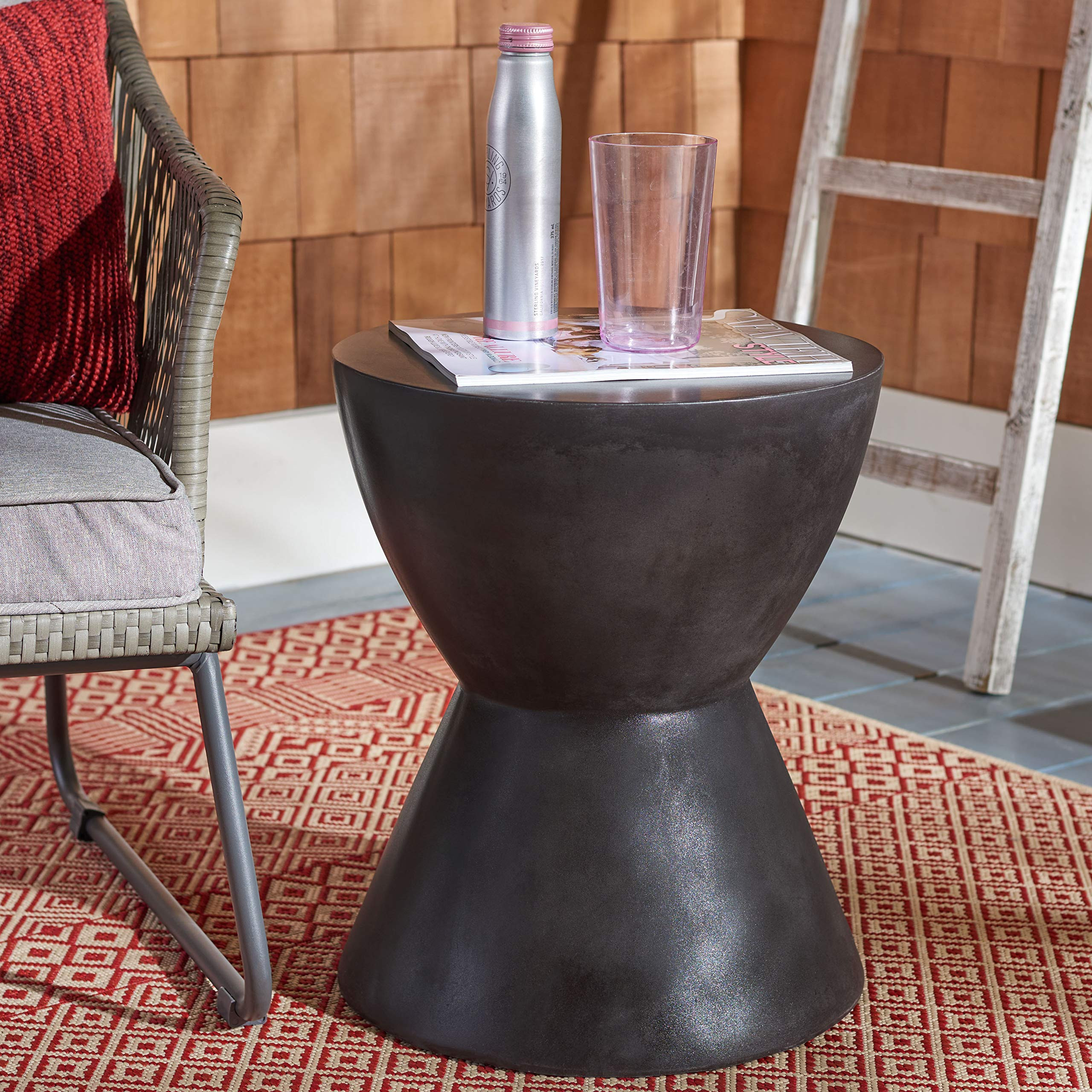SAFAVIEH Outdoor Athena Black Modern Concrete Round Accent Table | Amazon (US)
