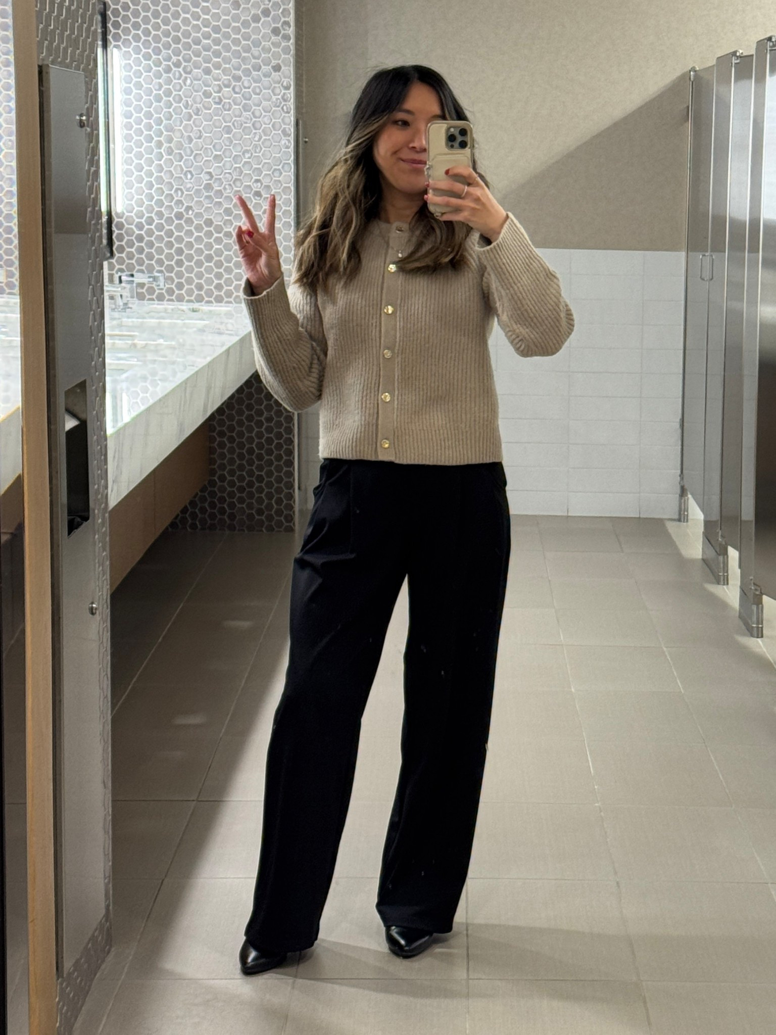 Workwear ootd 

Work outfit, office outfit, corporate fit, what to wear to work, realistic work outfits 

#LTKWorkwear #LTKootd