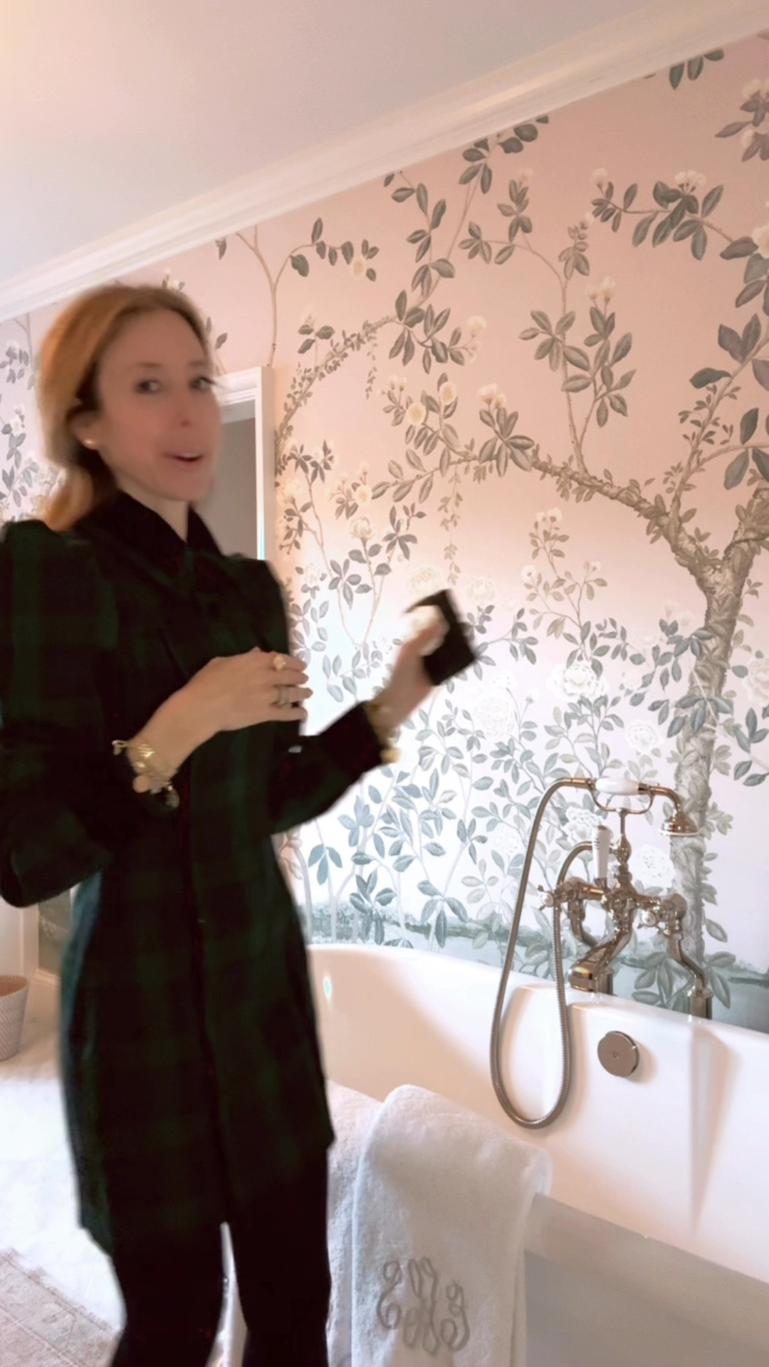 Guess what site is 30% off (orders over $1000) and 20% off everything?! 