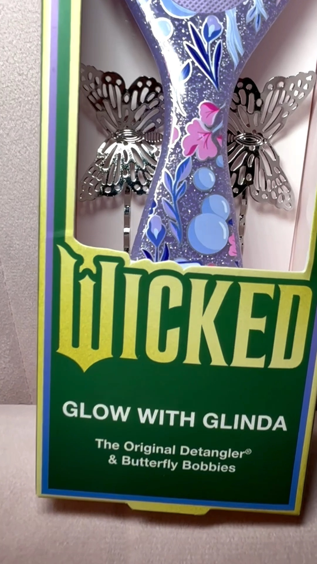 less than $11 and FREE shipping!! Such a good deal for Black Friday. Not sure how long it will be on sale! A MUST have for Wicked lovers! #wickedforgood #glinda #wetbrush #stockingstuffer #giftideas #blackfriday

#LTKHoliday #LTKSaleAlert #LTKGiftGuide