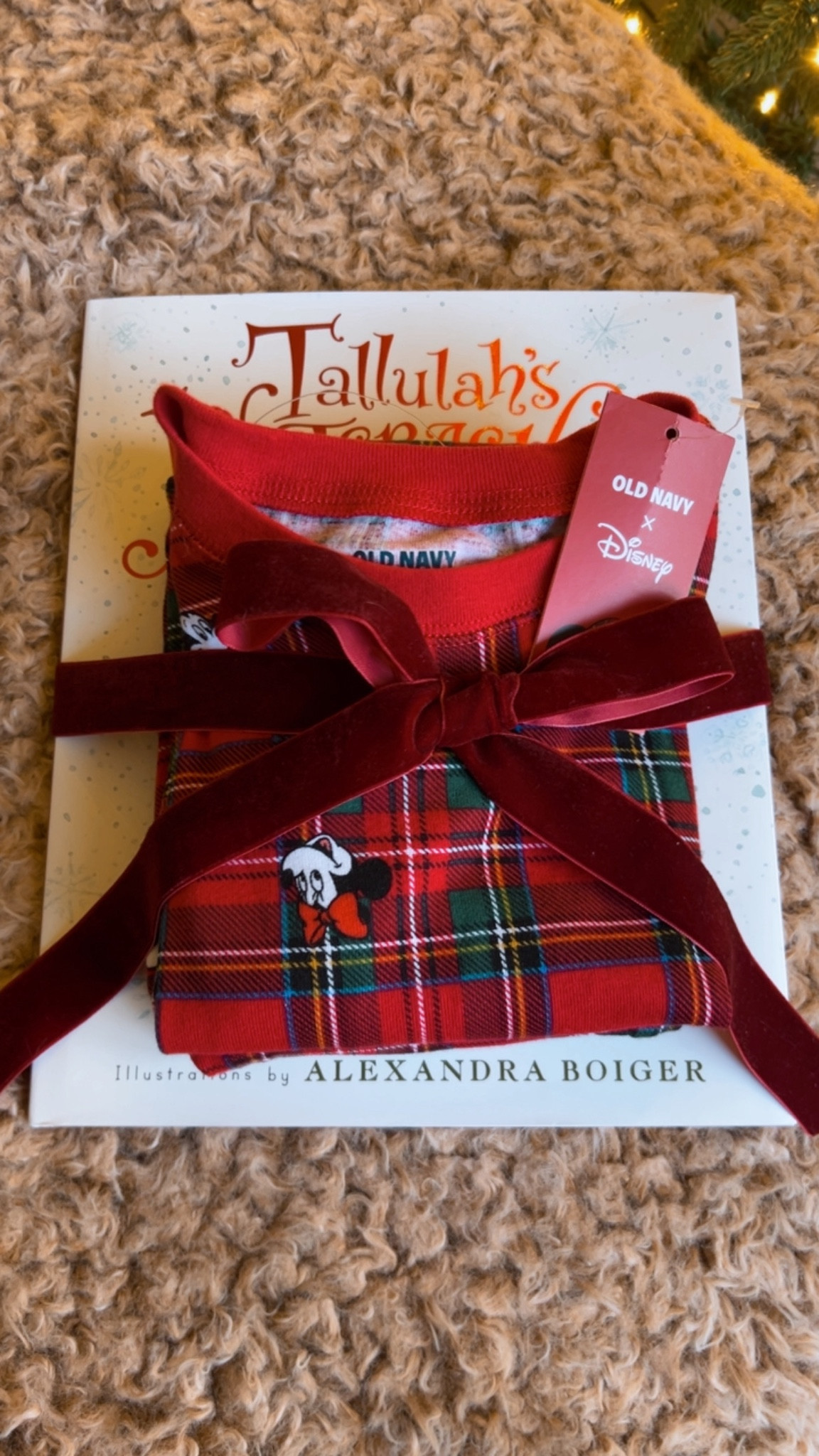 December Kids Tradition…
#kidsgifts #christmasbook #kidspjs #giftidea

#LTKGiftGuide #LTKHoliday #LTKKids