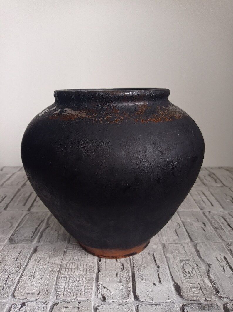 Old clay pot, Wabi Sabi vessel, Rustic clay vase, Antique vessel, Rustic decor, Black clay vase | Etsy (US)