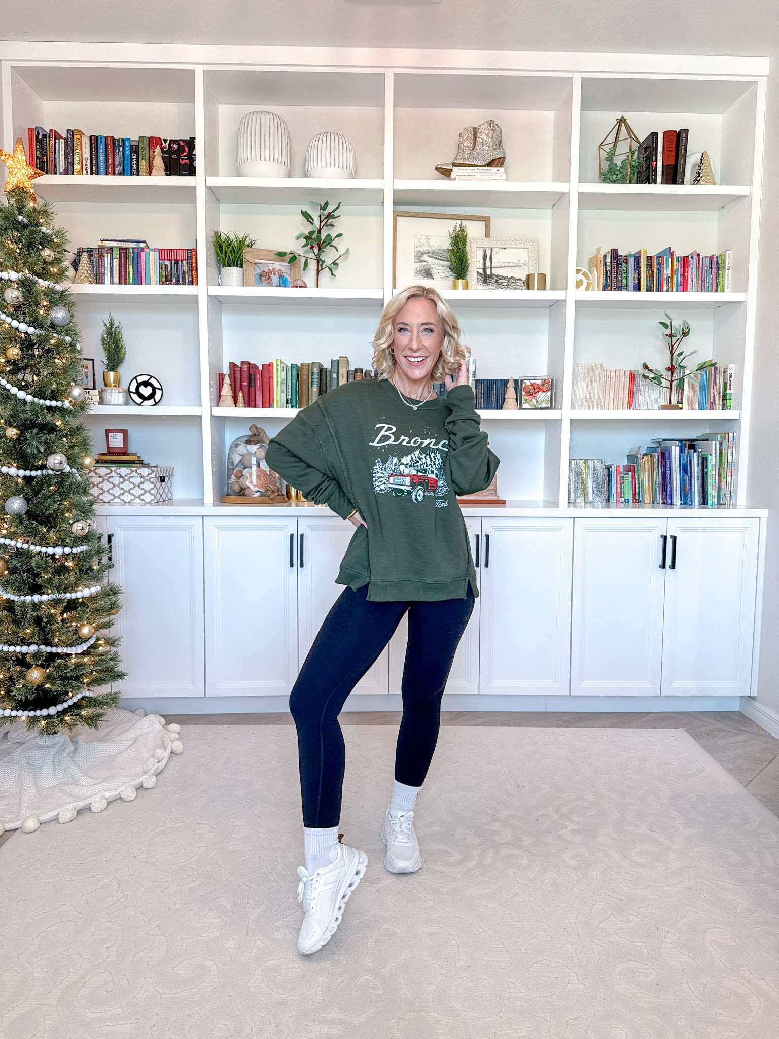 Walmart 
 
Bronco Wonderland Graphic Sweatshirt - size Medium. $16.98. 10 colors. * Leggings - size small. * Sneakers - tts, $26.98. 

#LTKFindsUnder50#LTKSeasonal#LTKHoliday
 

 
