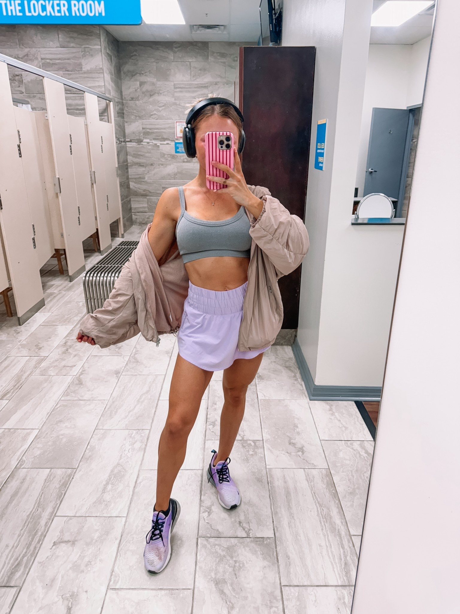 •$20 old navy sports bra// size small
•Amazon skort // size small
•My Sonos headphones are on sale for prime day 
•My lightweight breaker is part of the #Nsale

#LTKStyleTip #LTKSaleAlert #LTKActive