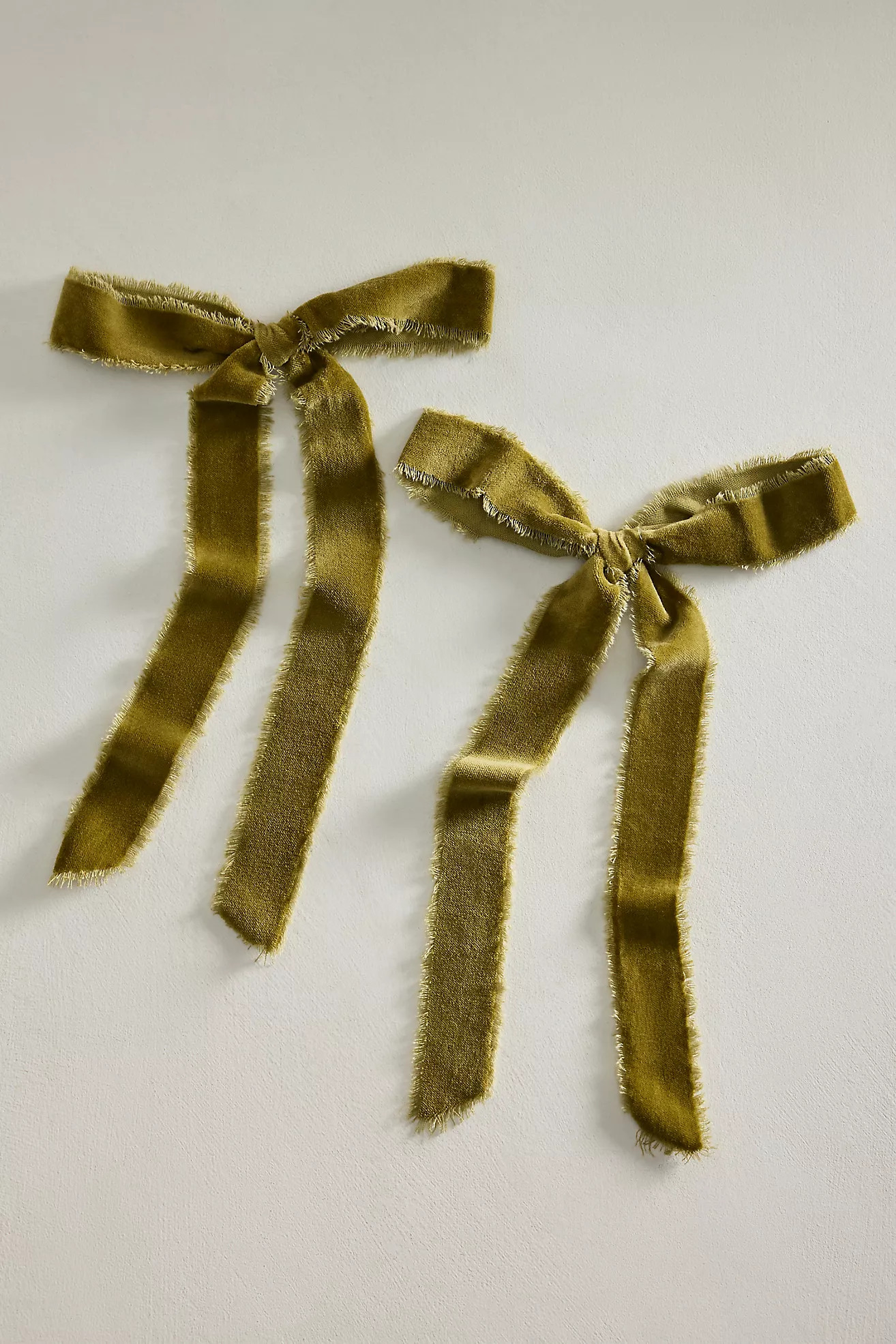 Velvet Ribbon Bow | Terrain