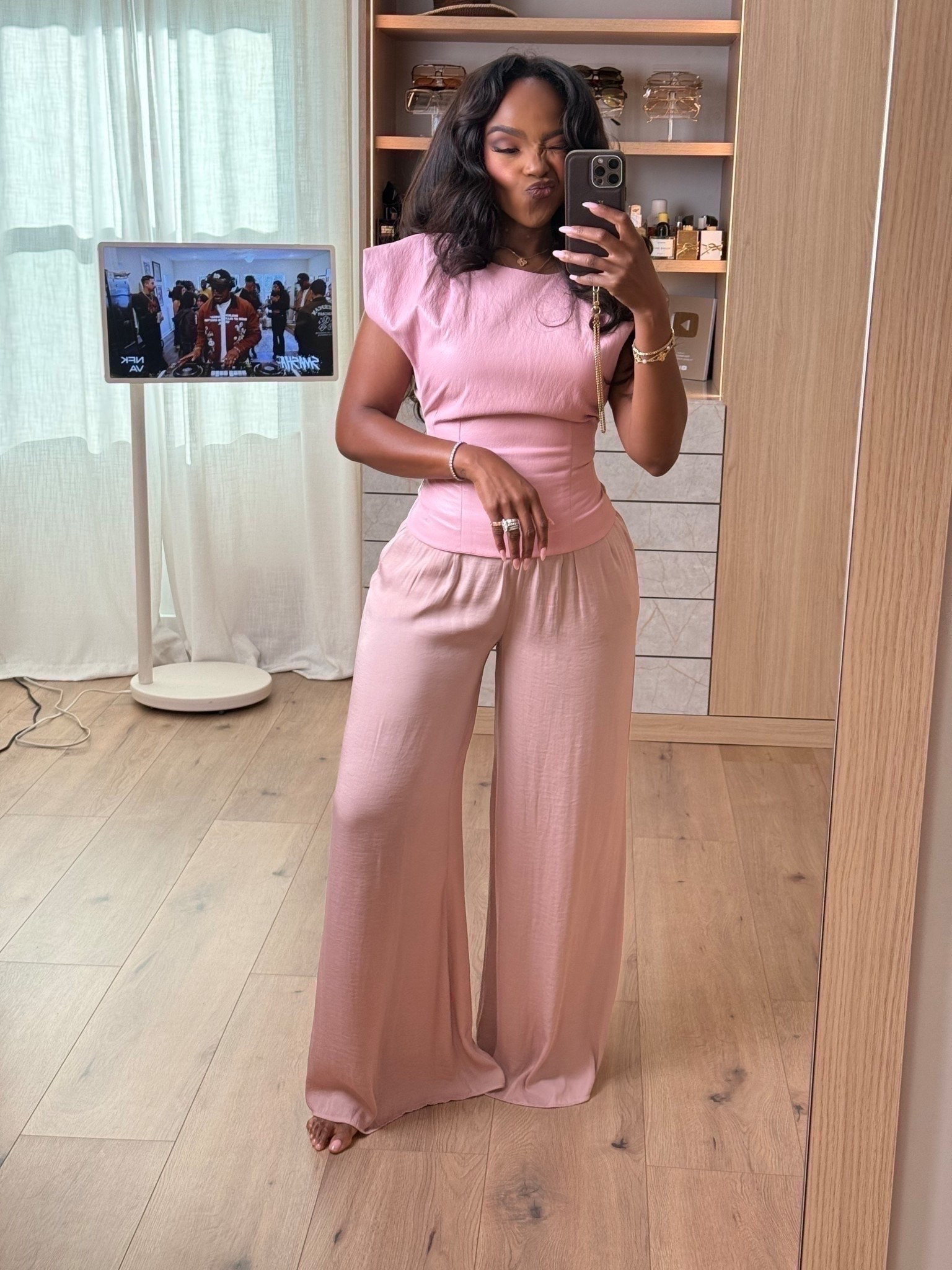 Hi babes! 💕 

Okay this blush pink set is the definition of comfy but still put together. The structured shoulder detail gives the top such an elevated feel while the flowy pants keep it effortless and flattering. This is one of those easy throw-on looks that still makes you feel expensive.

Where to wear this:
• Casual brunch
• Travel days
• Coffee runs
• Everyday errands when you still want to look cute

Undergarment notes: seamless nude undergarments recommended with the lighter fabric.

Everything is linked below ✨

xx Kira | Kira’s Fashion Finds

5’4 | 140LBS | 34D-27-40 | size small or 4

#LTKootd #LTKgrwm #LTKvlog