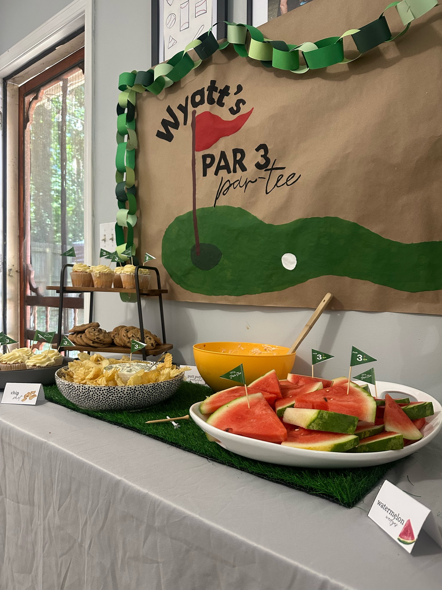 all the things I used for Wyatt's par 3 birthday party!

golf party // third birthday // par 3 party // amazon finds  

 