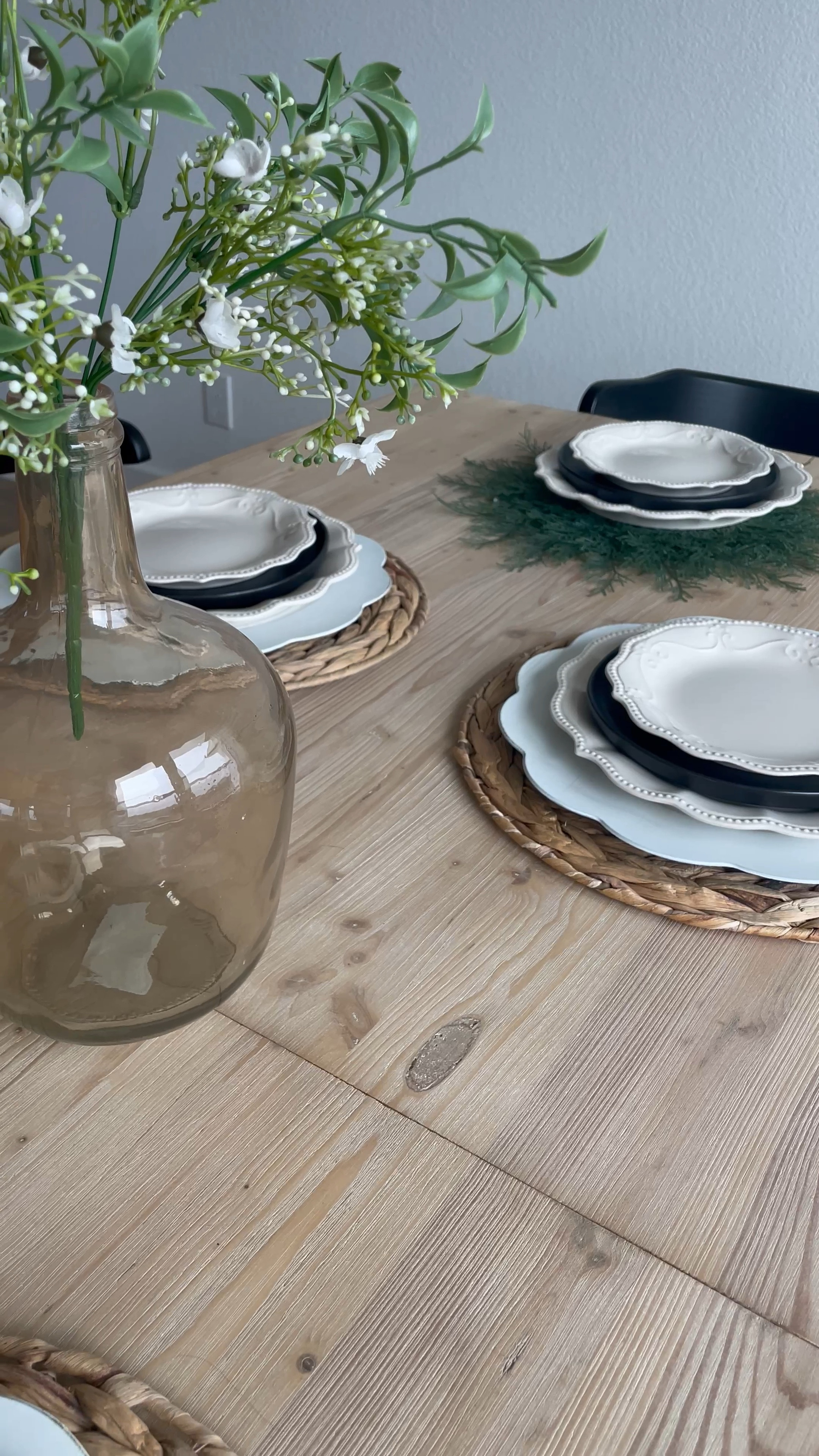 Spring table scape! 



#springdecor #homedecor #tabledecor #diningroom

#LTKfamily #LTKhome #LTKSeasonal