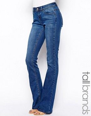 New Look Tall – Schmal geschnittene Bootcut-Jeans | Asos DE