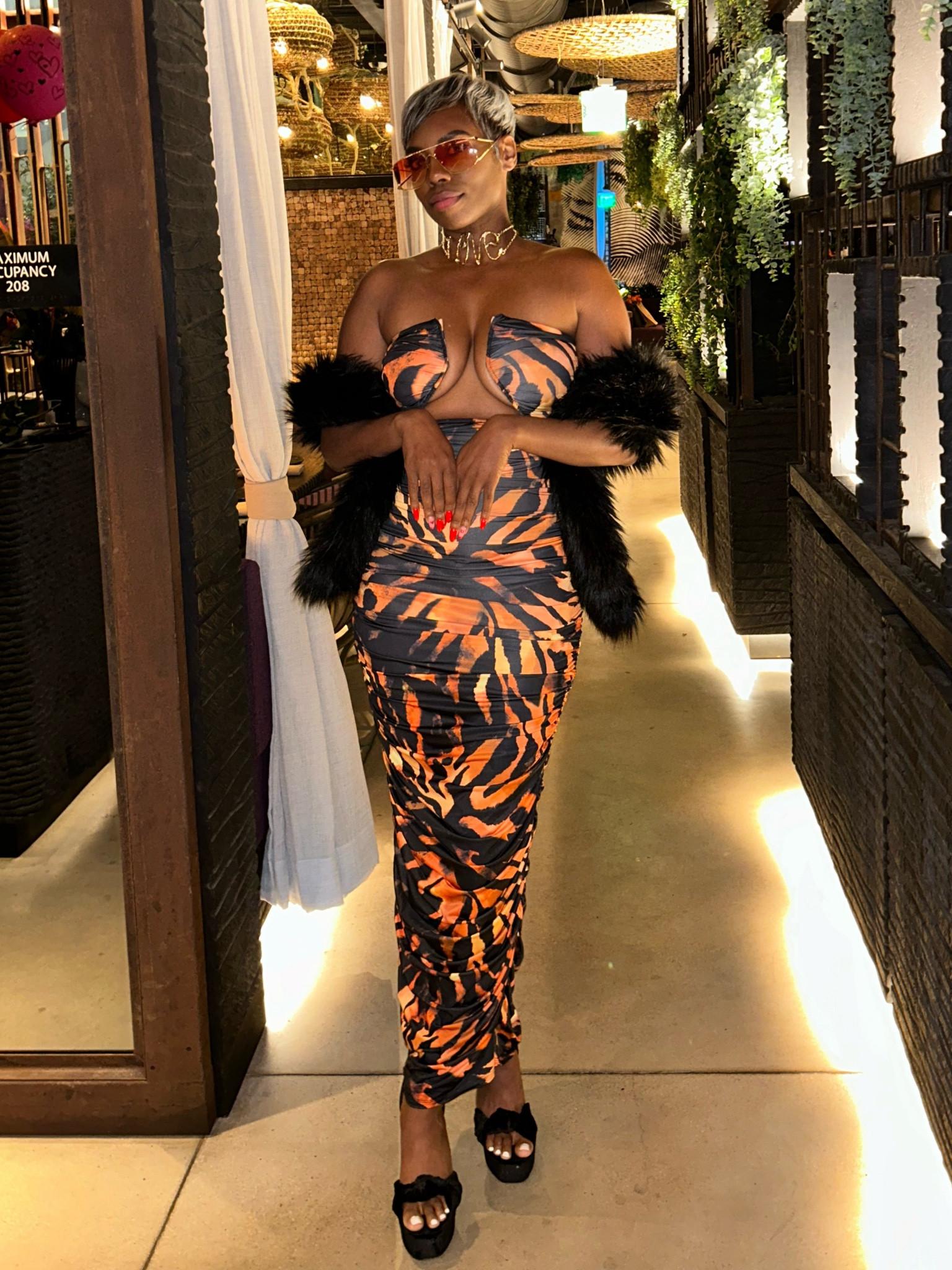 I used to sleep on midi dresses, but this little number that I wore for my galentine’s birthday dinner turned heads and hugged all the right places. 

#LTKstyletip