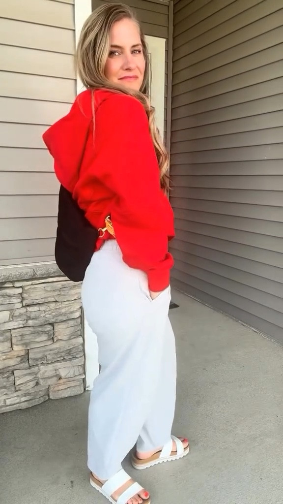
Cute cozy fit from my fav retailers. Wearing a m/l in the sweatshirt and a small regular in the pants. And wearing my TTS size 7 in sandals  

#Fashion #Outfit #OutfitIdeas #OutfitInspo #ContentCreator #Teacher #TeacherStyle #TeacherOOTD #TeacherFit #mom #momfit #momOOTD #over40style #mommylife #momsofig #momstyle

#LTKPetite #LTKFindsUnder50 #LTKActive