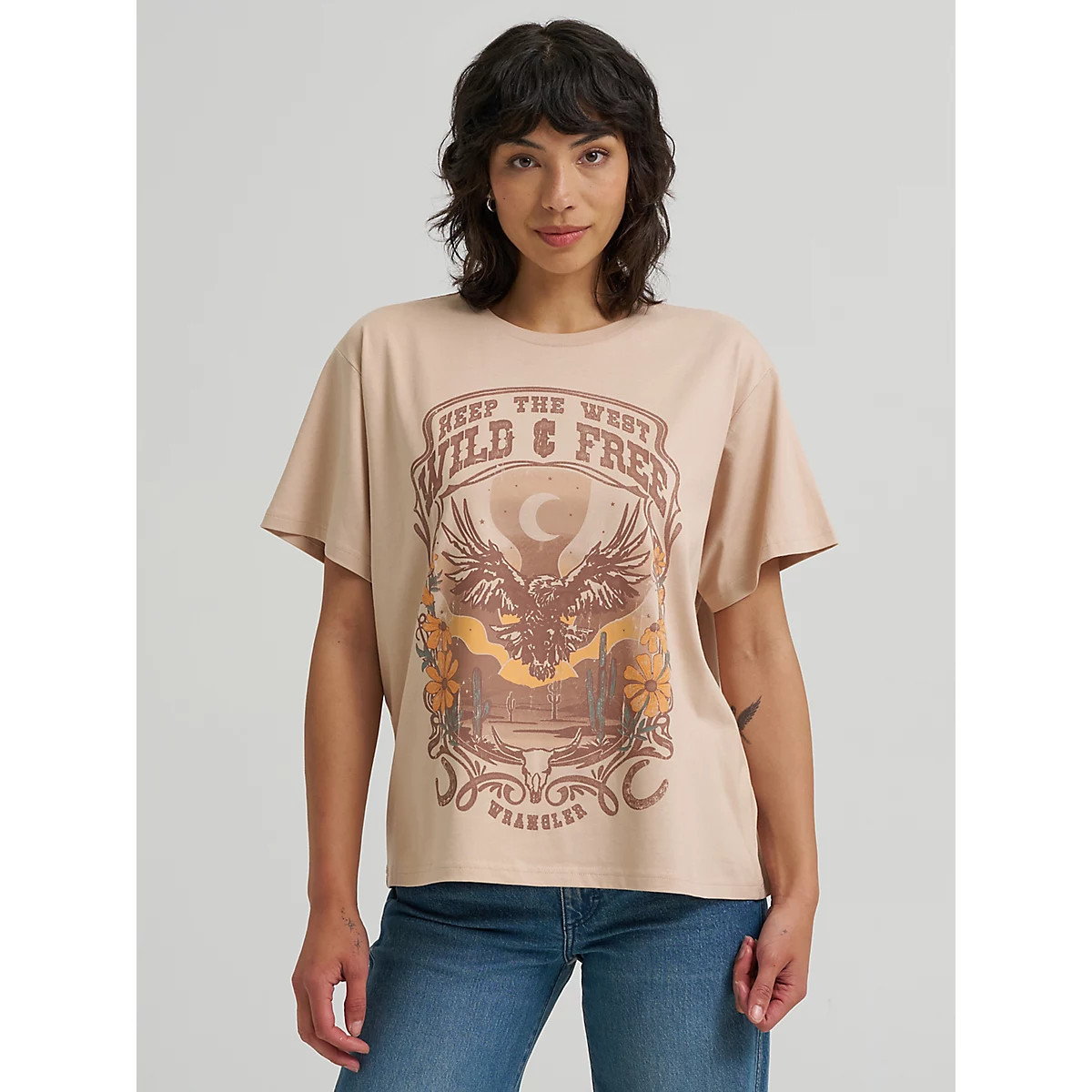 Women's Wrangler Western Graphic Girlfriend Tee in Tan Moonlight | Wrangler