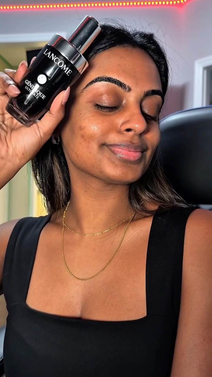 As a beauty creator, I’ve tried a lot of skincare products and the @lancomeofficial Génifique Serum has been one that I’ve been reaching for. I love how the serum is refillable and with using this baby every day, I saw noticeable results in my skin barrier and texture😍 it’s also great for anyone who’s targeting fine lines!
 #LancomeGenifique #GlowingEra #RadianceInABottle