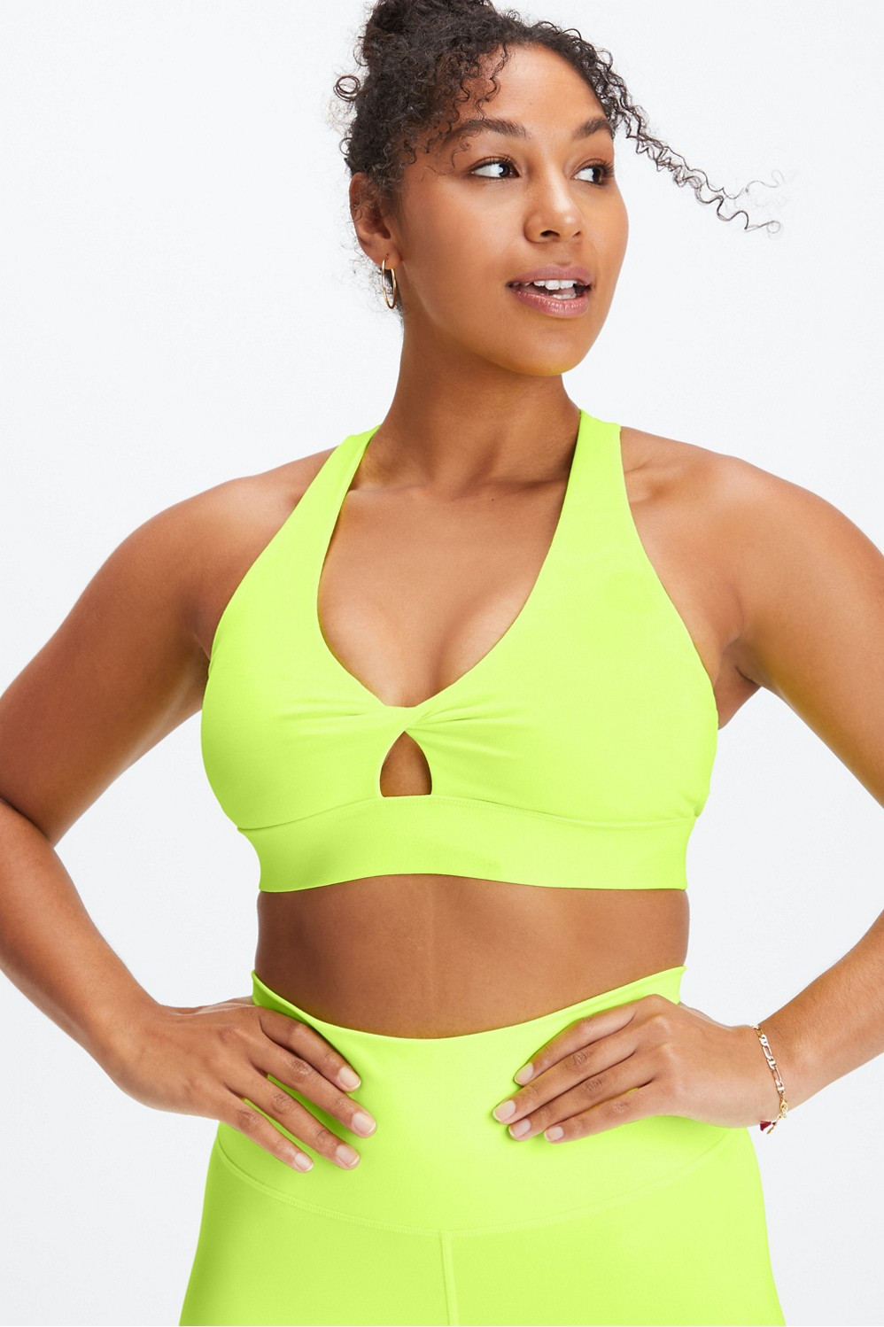 Oasis Twist Sports Bra | Fabletics - North America