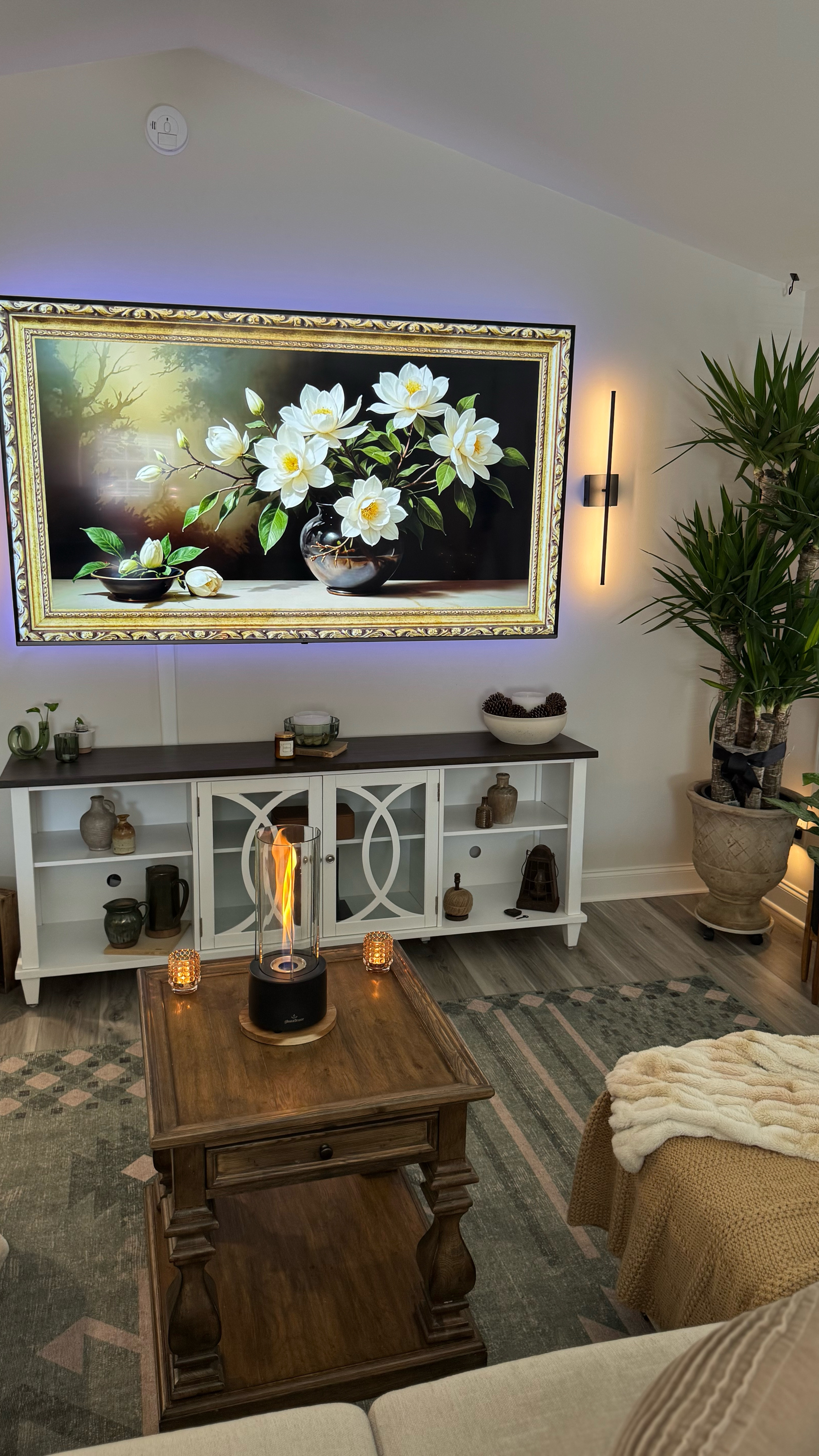 Back in stock & on sale ! These LED lights are perfect for any room. They also move 350° rotate these battery operated wall sconces. Come with remotes and are dimmable are perfect for any space. They are available in different colors. Also they come in nickel, black, chrome, gold.

Comment “Light” or “LED” for information to be sent right to your DM. You must be following us in order for message to go through! 😊

#destn8tion #travelingfamily #destn8tioninspo #modernhomedesign #modernhomedecor #modernhomestyle #ledlightsolutions #cozyhomedecor #cozyhomes