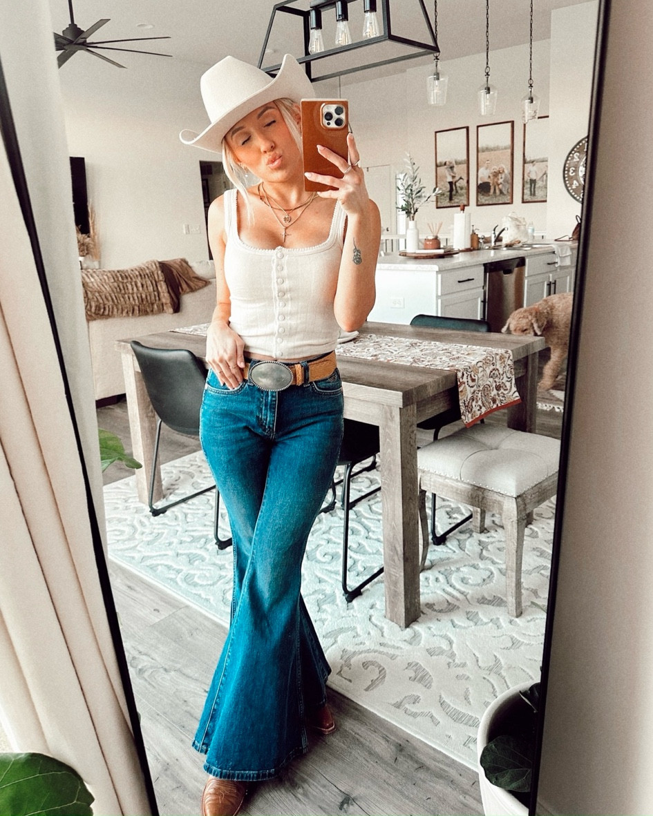 Loving this pointelle tank size XS!:)

#LTKFindsUnder50 #LTKU #LTKWatchNow