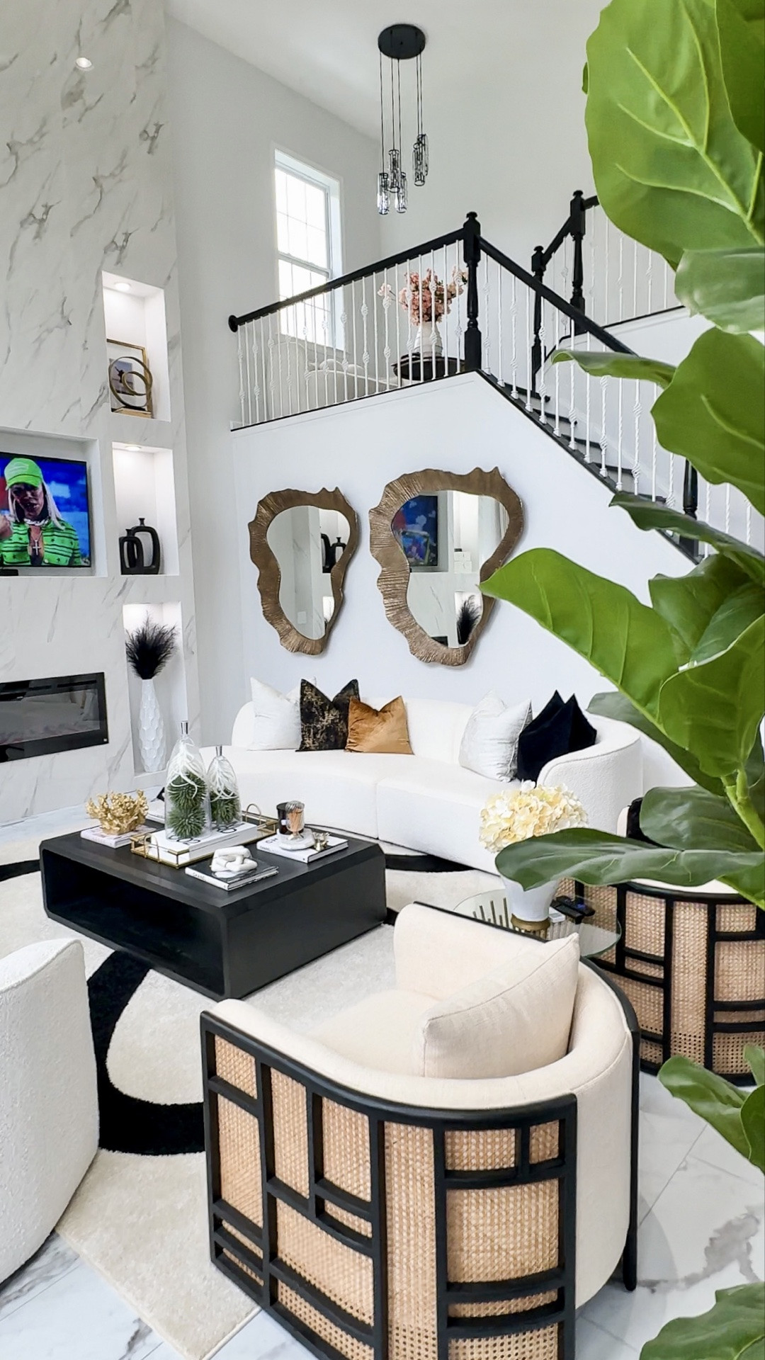 This has to be the cutest accent mirror I've ever seen from @zgallerie 
The attention to detail is top notch and reminds me of the map of Africa for some reason👌.
It gave this blind wall in my Great room a whole new look and I love the fact it pairs perfectly with my decor 💯

#LTKHome #LTKU #LTKvlog