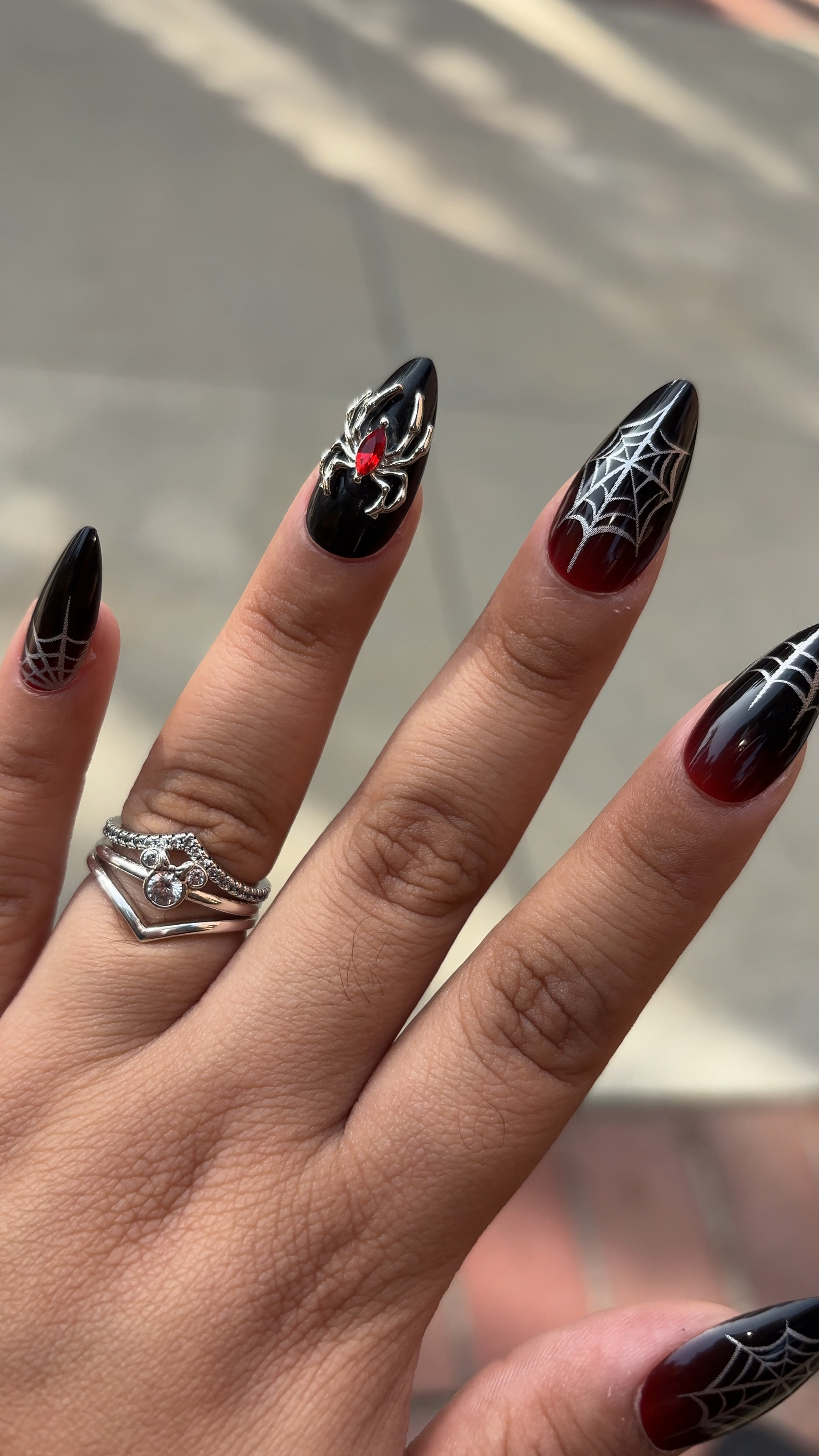 Halloween Nails Under $10 🕷️🕸️❤️

#LTKVideo #LTKxPrimeDay #LTKHalloween
