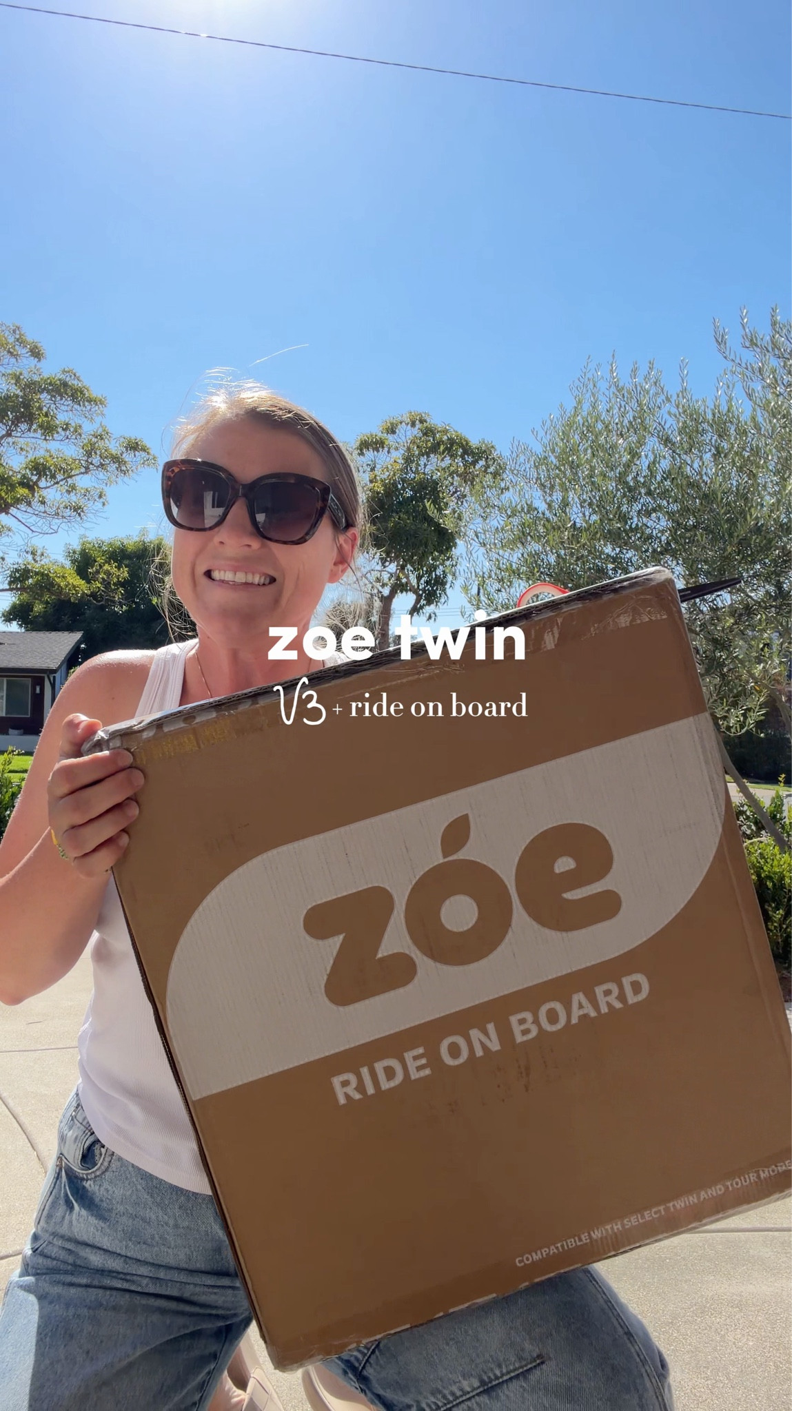to save on the Stroller, head to my Instagram or website Twinsandkidstravel.com/discounts