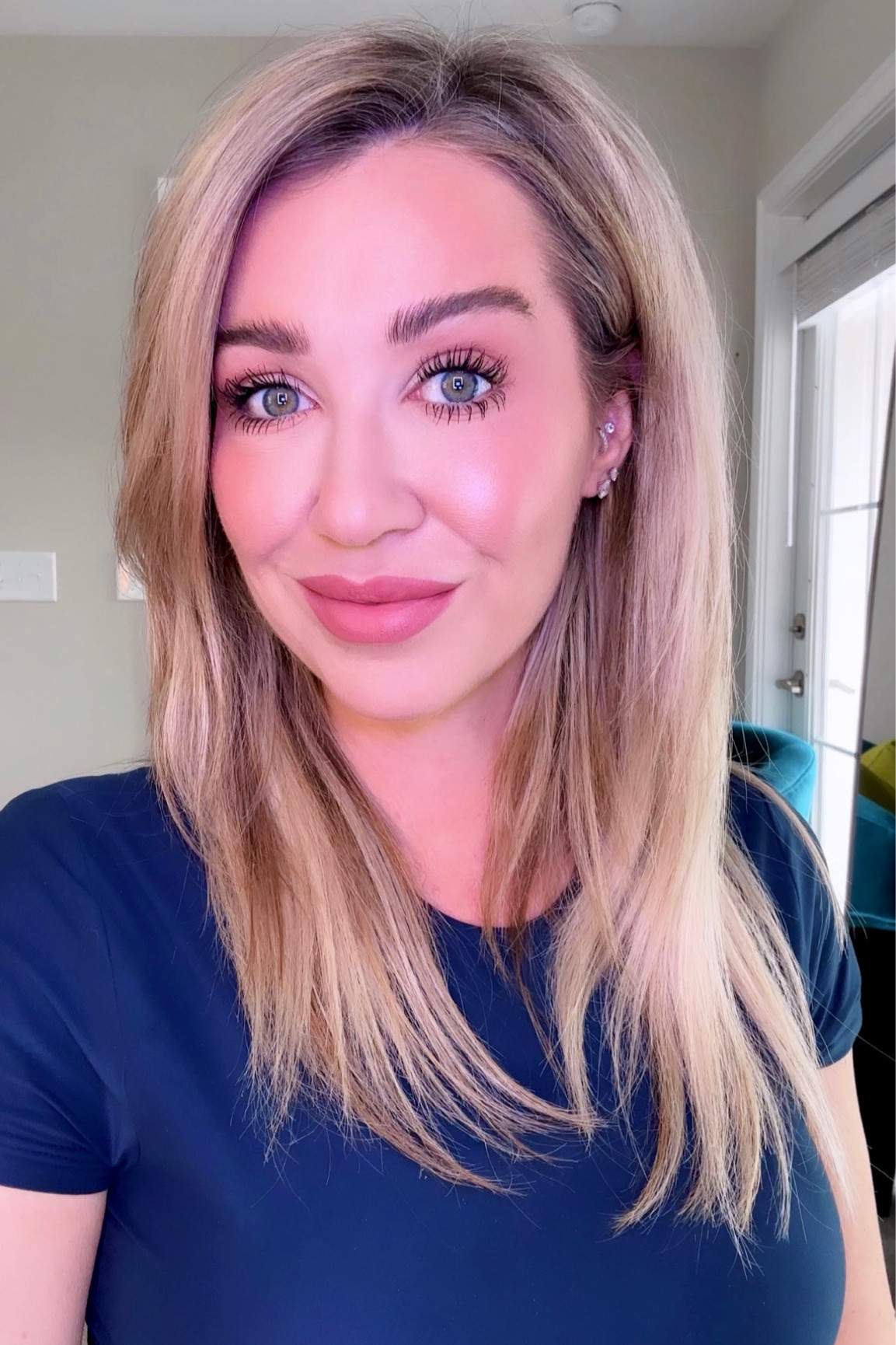 My newest makeup routine

SHADES-
Foundation: Salzburg 3.5
Concealer: crème 1.5
Under eye setting powder: Dior 2 satin blanc 

Bronzer stick: nude medium 7
Highlighter: mesmerize
Cream blush: nearly rose
Liquid blush: hope
Blush topper: spice gal
Overall setting powder: Hourglass translucent 

Lipliner: pillow talk
Lipstick: girls trip 

Makeup routine, rare beauty blush, cream bronzer, dibs brush, cream makeup products 