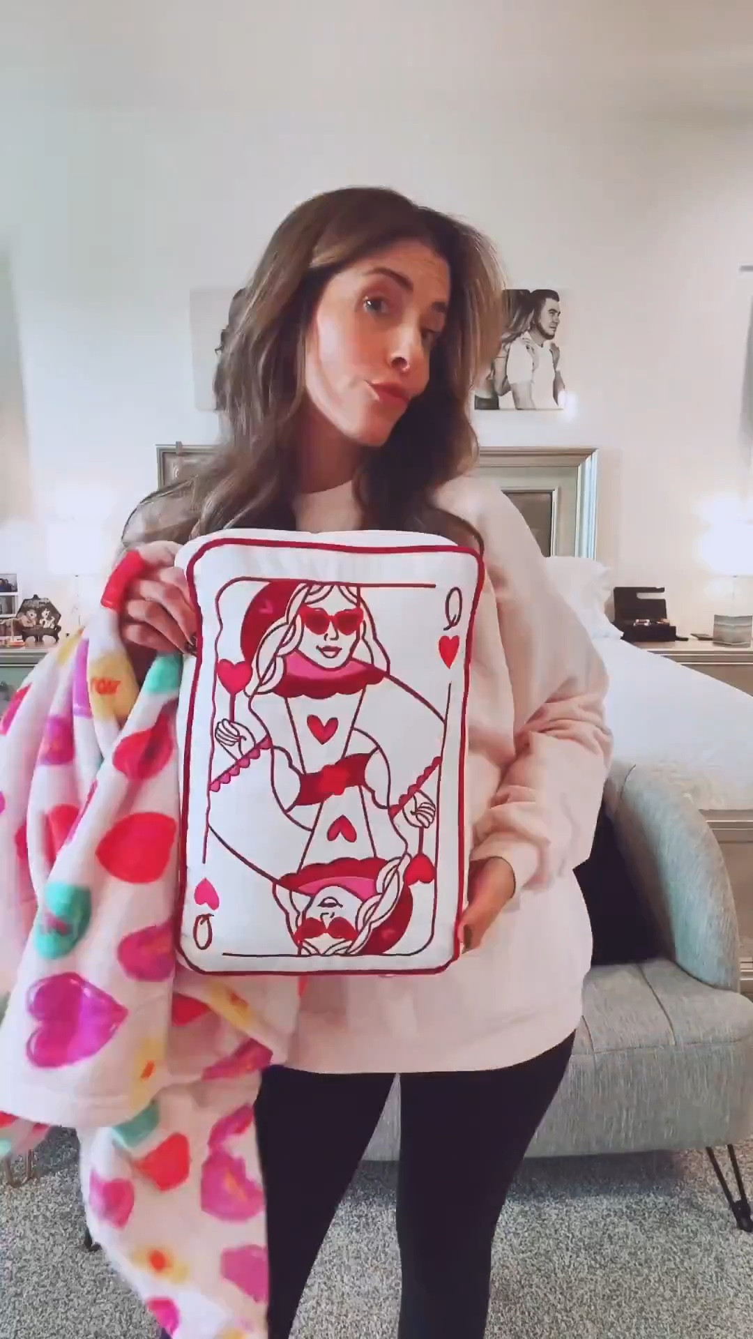 Perfect little throw blanket & pillows for a cozy Valentine’s Day 😍🙌🏼🥰 

#LTKSeasonal #LTKHome