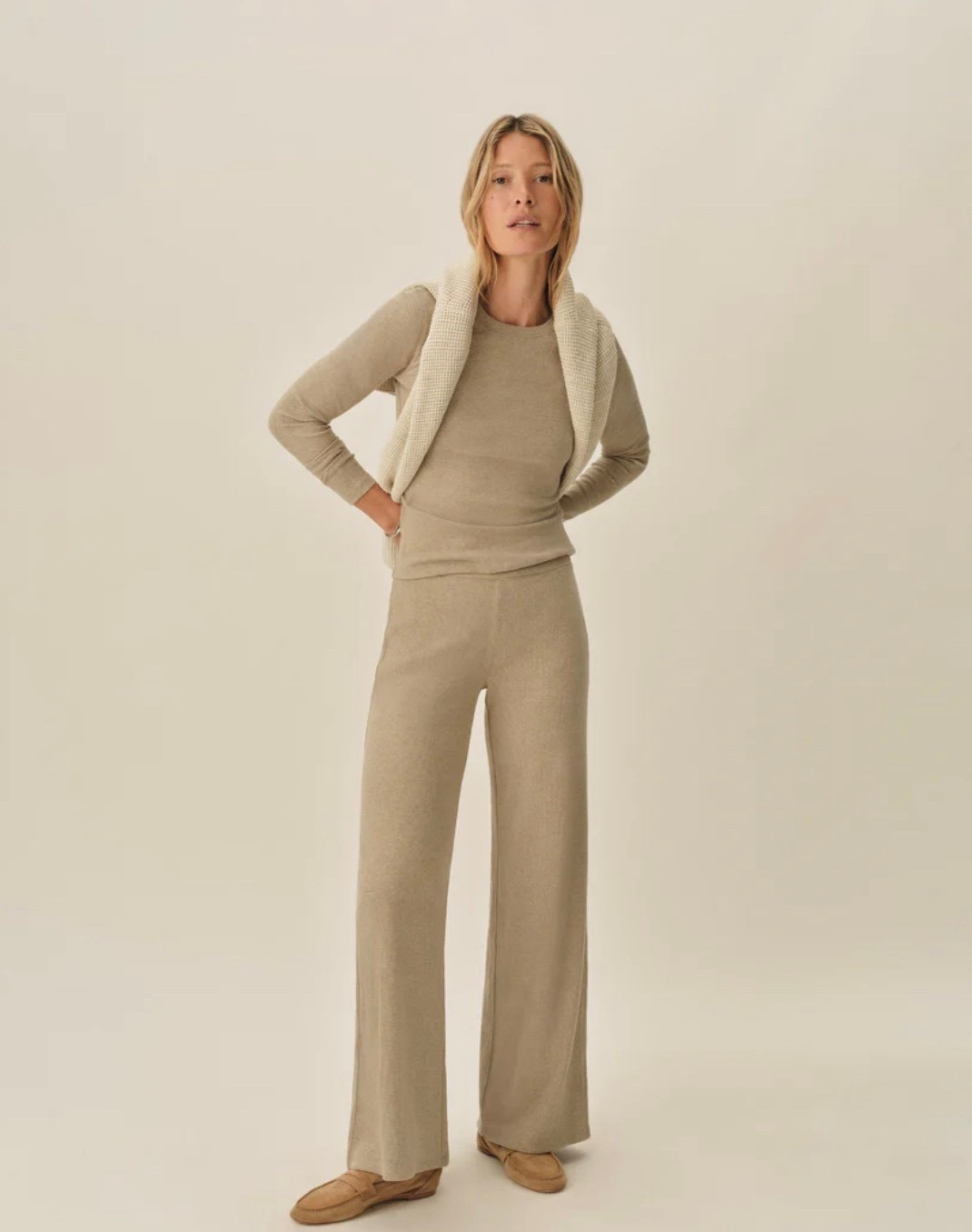 Super chic lounge set 


#LTKmomlife #LTKSeasonal #LTKTravel