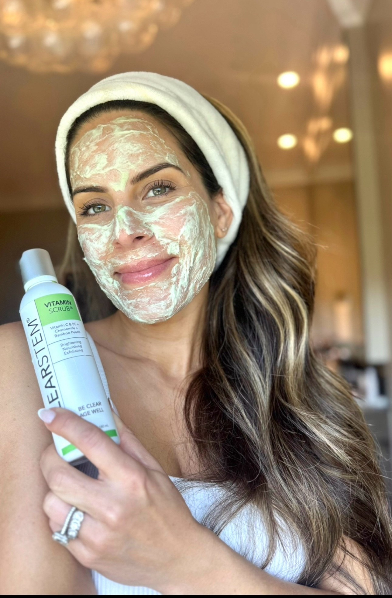 ✨ Why I'm OBSESSED with Clearstream for Glowing Skin! ✨

It's not just clean skincare that feels amazing on your skin, but their supplements also tackle gut health – and we all know a happy gut means happy skin! 🌿

One of my absolute holy grail products is their Vitamin Scrub. This gentle scrub cleanser is a game-changer. It polishes away dead cells, unclogs pores, and leaves my skin feeling incredibly smooth and refreshed. With powerhouse ingredients like Vitamin C, Green Tea, and bamboo particles, it delicately resurfaces for that undeniable glow. ✨


Ready to experience the Clearstream difference? You can grab 24% off your order with code SLAY24! Don't walk, RUN!

#Clearstream #GutHealthForSkin #CleanSkincare #GlowingSkin #VitaminScrub #SkincareRoutine #BeautyDeals #Slay24