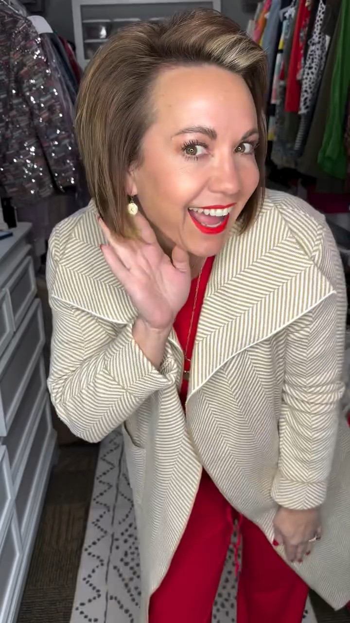 I’m obsessed with this comfy 2-piece set—perfect for lounging at home or running errands. The festive red gives it that holiday flair while still being soft enough for all-day wear. I dressed it up with a long neutral coatigan, ankle boots, and a classic brown bag for an easy put-together look. 🎄🛍️

➡️ Style Tip: Keep comfy sets polished by pairing with structured outerwear and statement boots.

Are you team loungewear or dress-up for errands? Drop your answer below! 👇

📌 Save this reel for outfit inspo 🔖

Comment “SHOP” below to get a DM with the link to my LTK! ⬇

⭐️⭐️ Don’t forget to follow me for the link! ⭐️⭐️

Cozy holiday outfit
2-piece loungewear set
Casual holiday look
Festive comfy style
Loungewear to street style transition
Holiday outfit idea
Festive outfit idea
Casual chic holiday style
Layered winter outfit
Comfortable holiday fashion
Holiday fashion
Festive outfit
Cozy style
Coatigan style
Chic casual wear

#HolidayStyle #LoungewearChic #CasualHolidayLook #OOTD #EffortlessStyle #CozyFashion #OutfitInspo #StreetStyleLooks #WinterOutfits #HolidayOutfitIdeas