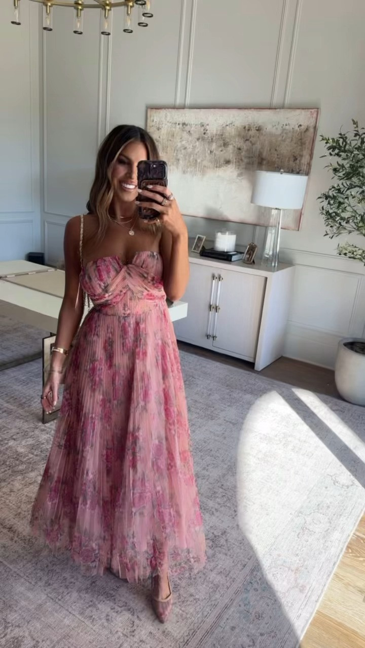 wearing a small 🌸 use my code hollie35 for 35% off! 

 